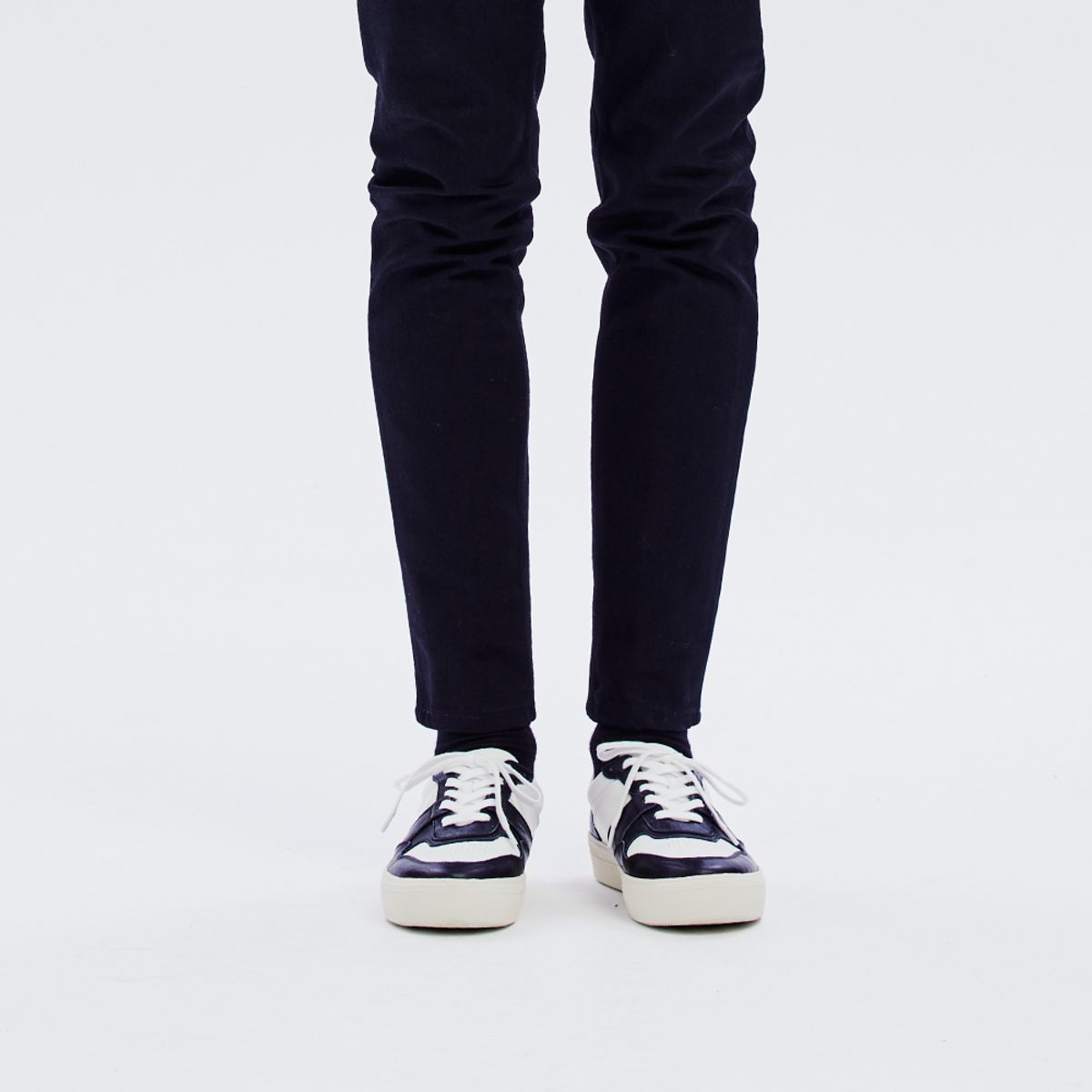 길프(GUILF) Chester Retro Sneakers in Kipskin Killer Whale