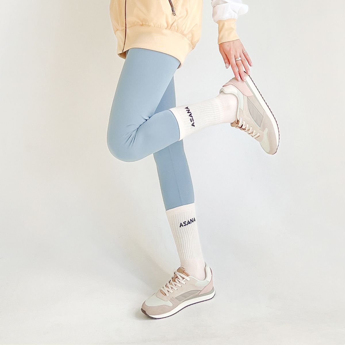 아사나(ASANA) 미들 파일 쿠션 러닝 스포츠 양말