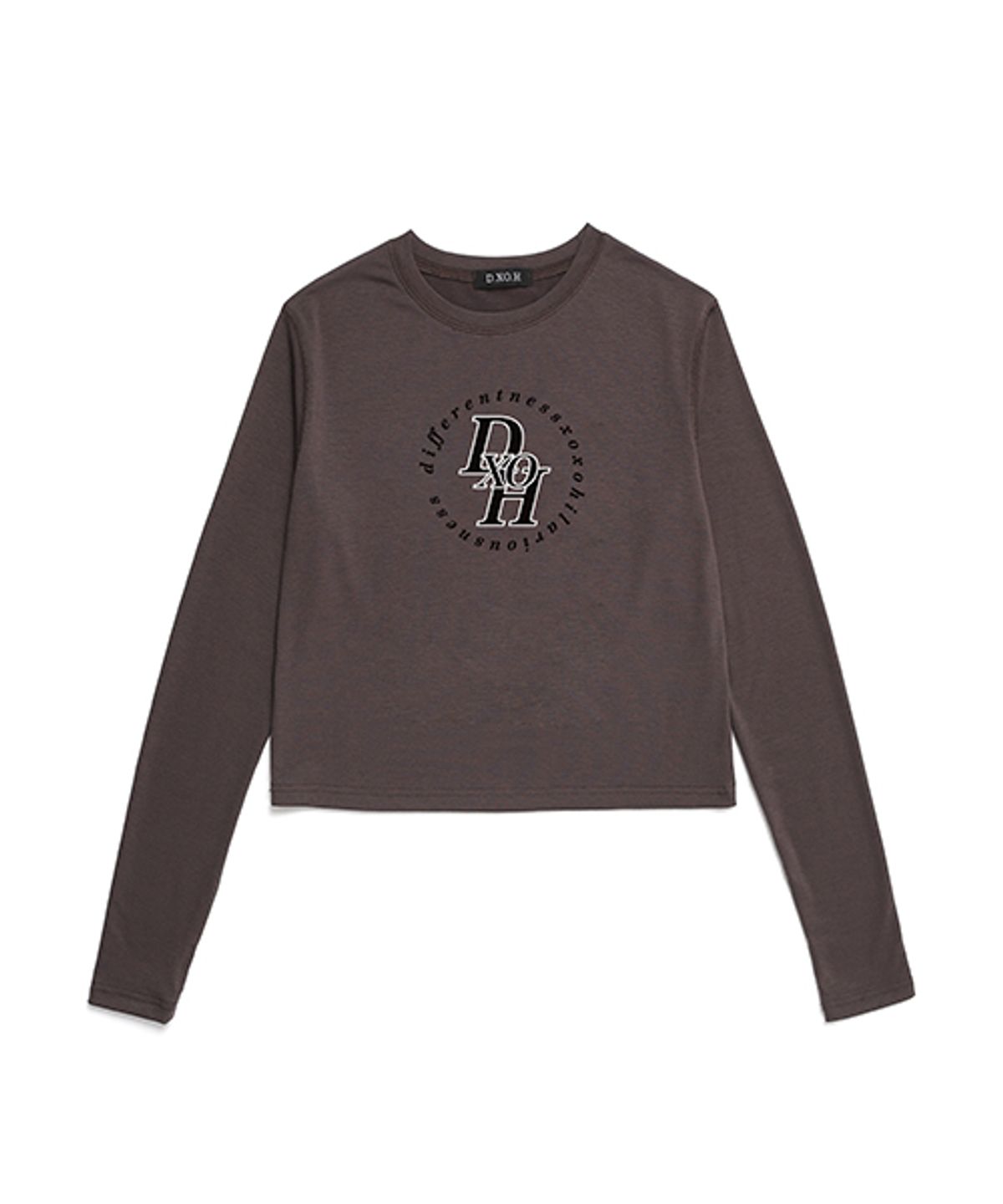 디쏘에이치(D.XO.H) 서클 스택 로고 세미 워머 크롭티  [ DARK BROWN ]