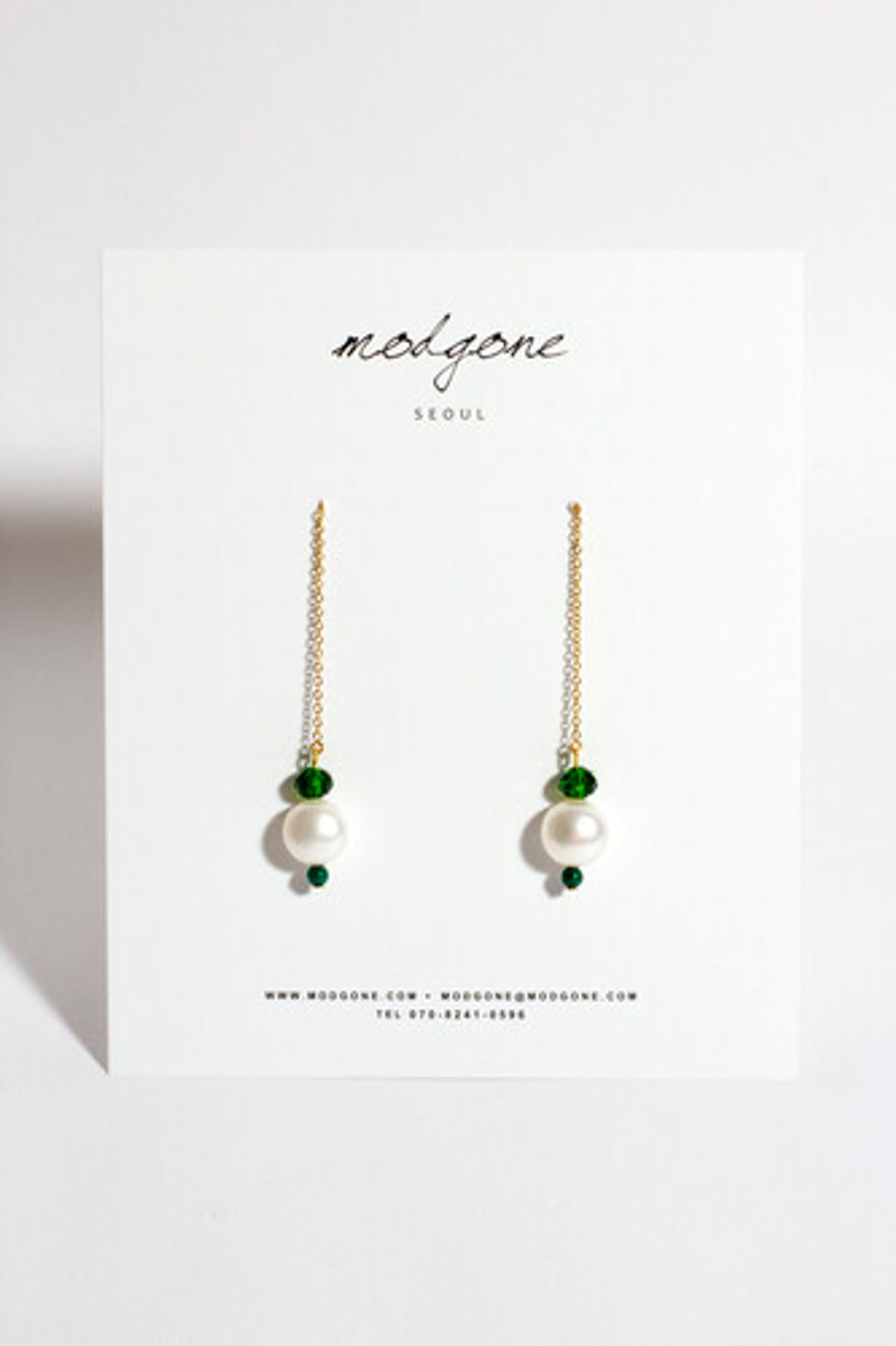 모드곤(MODGONE) 담수진주 & 청마노 롱 체인 귀걸이 Fresh Water Pearl & Green Agate Long Chain Earrings