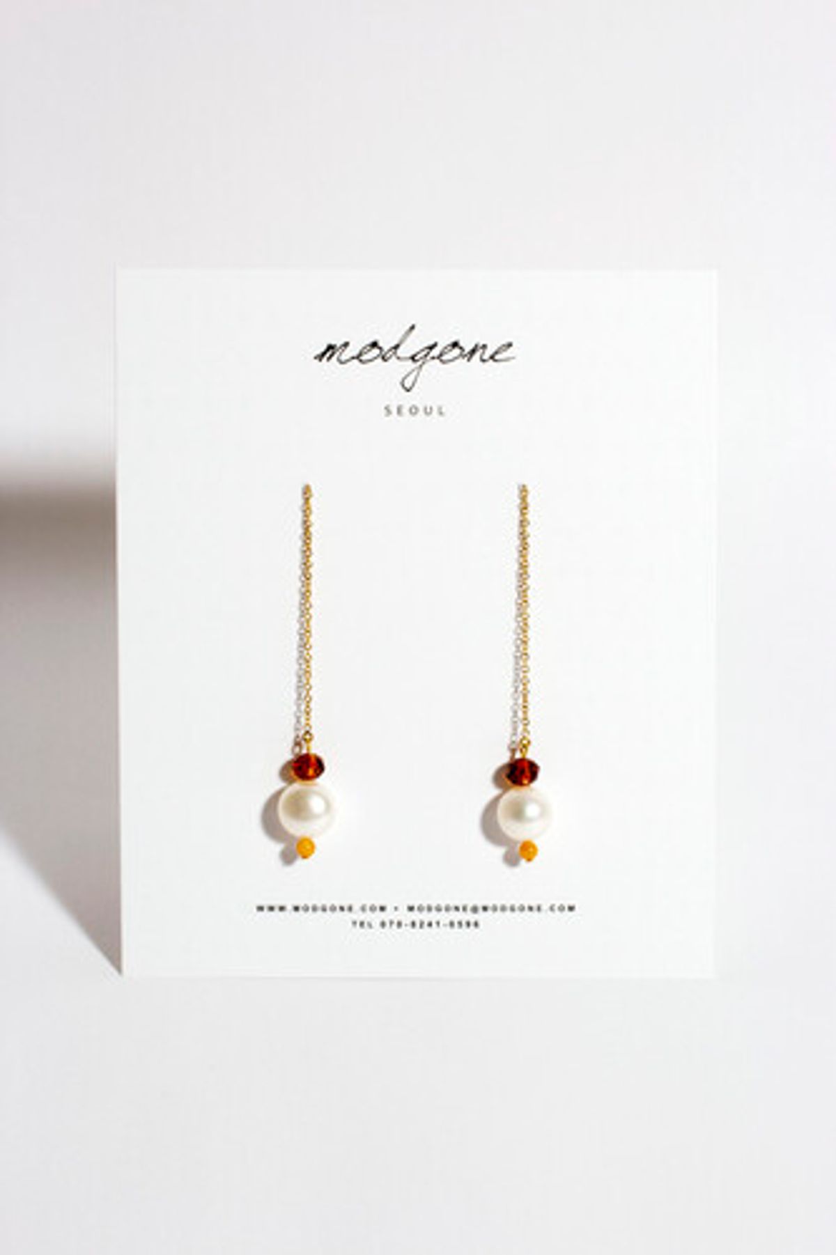 모드곤(MODGONE) 담수진주 & 황옥 롱 체인 귀걸이 Fresh Water Pearl & Yellow Jade Long Chain Earrings