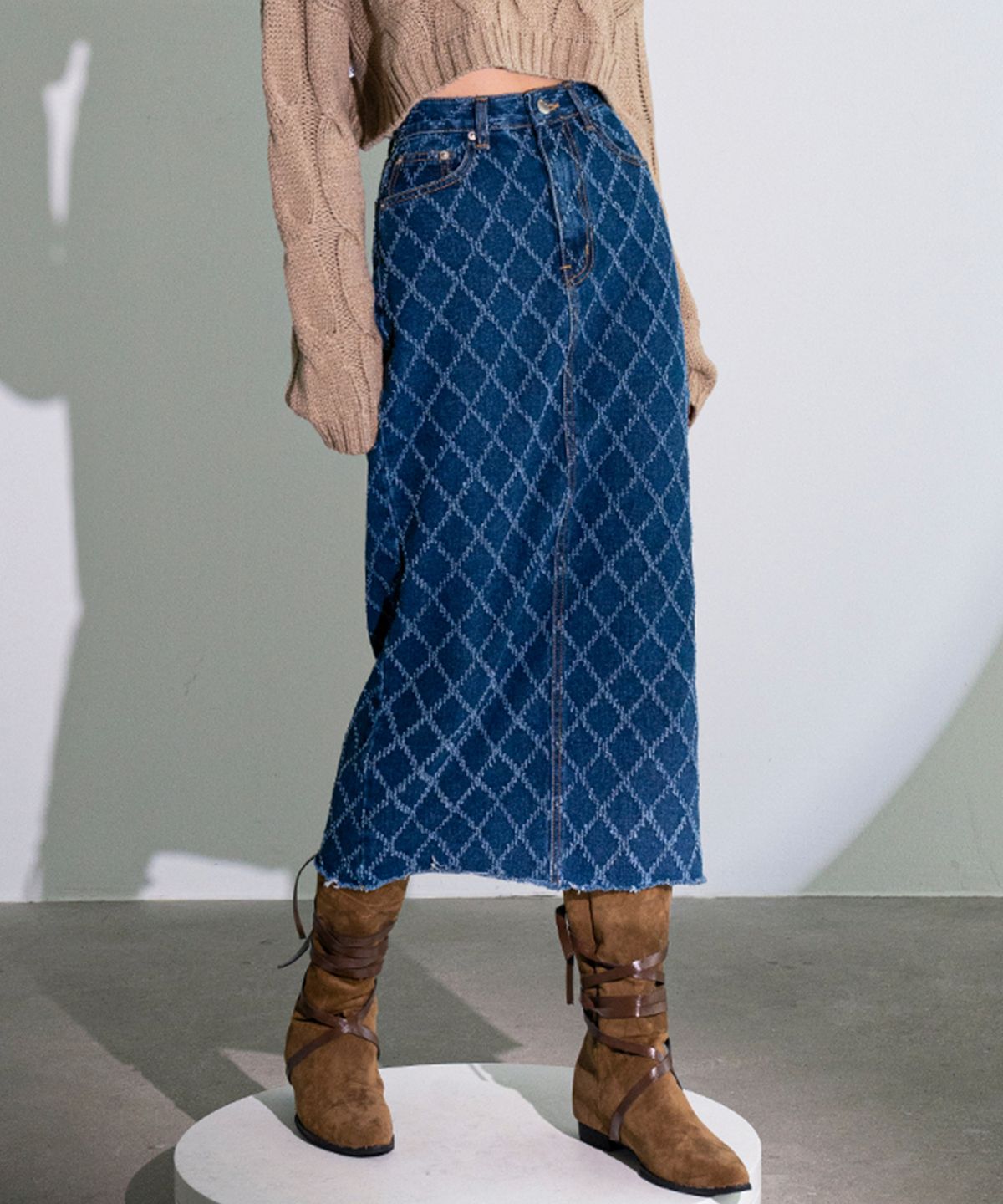 어반드레스(AVANDRESS) Quilting Long Denim Skirt BLACK