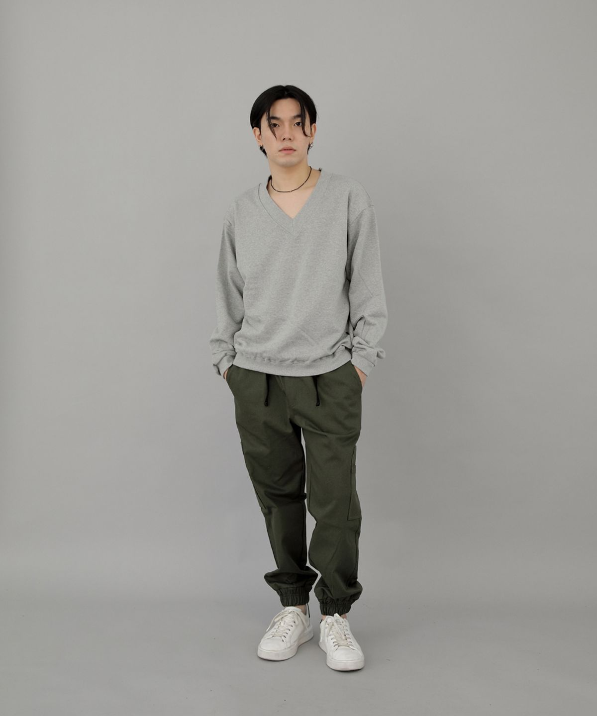 세인트크루(SAINTCREW) 볼드 브이넥 스웨트셔츠 BVN-801 그레이