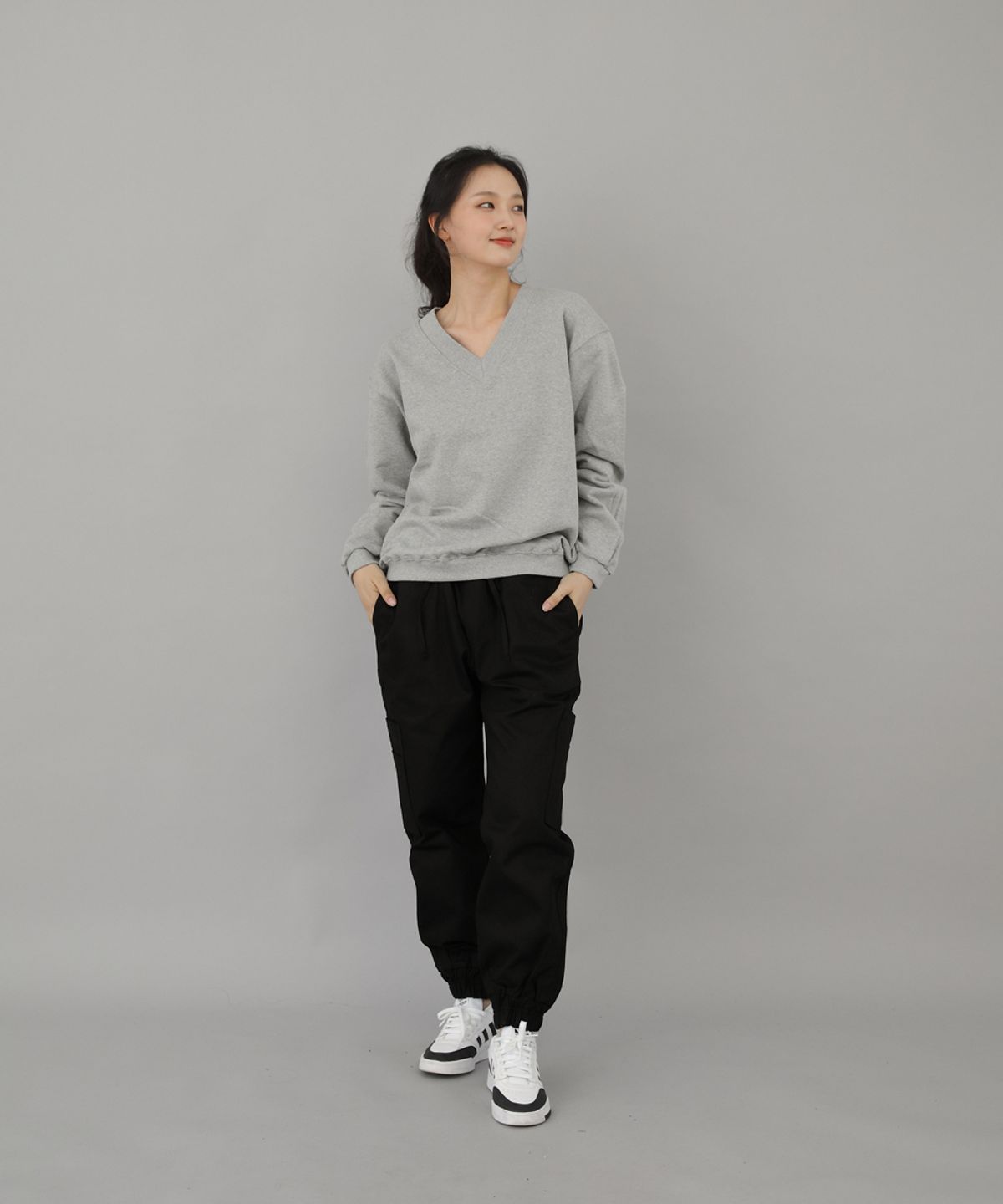 세인트크루(SAINTCREW) 볼드 브이넥 스웨트셔츠 BVN-801 그레이