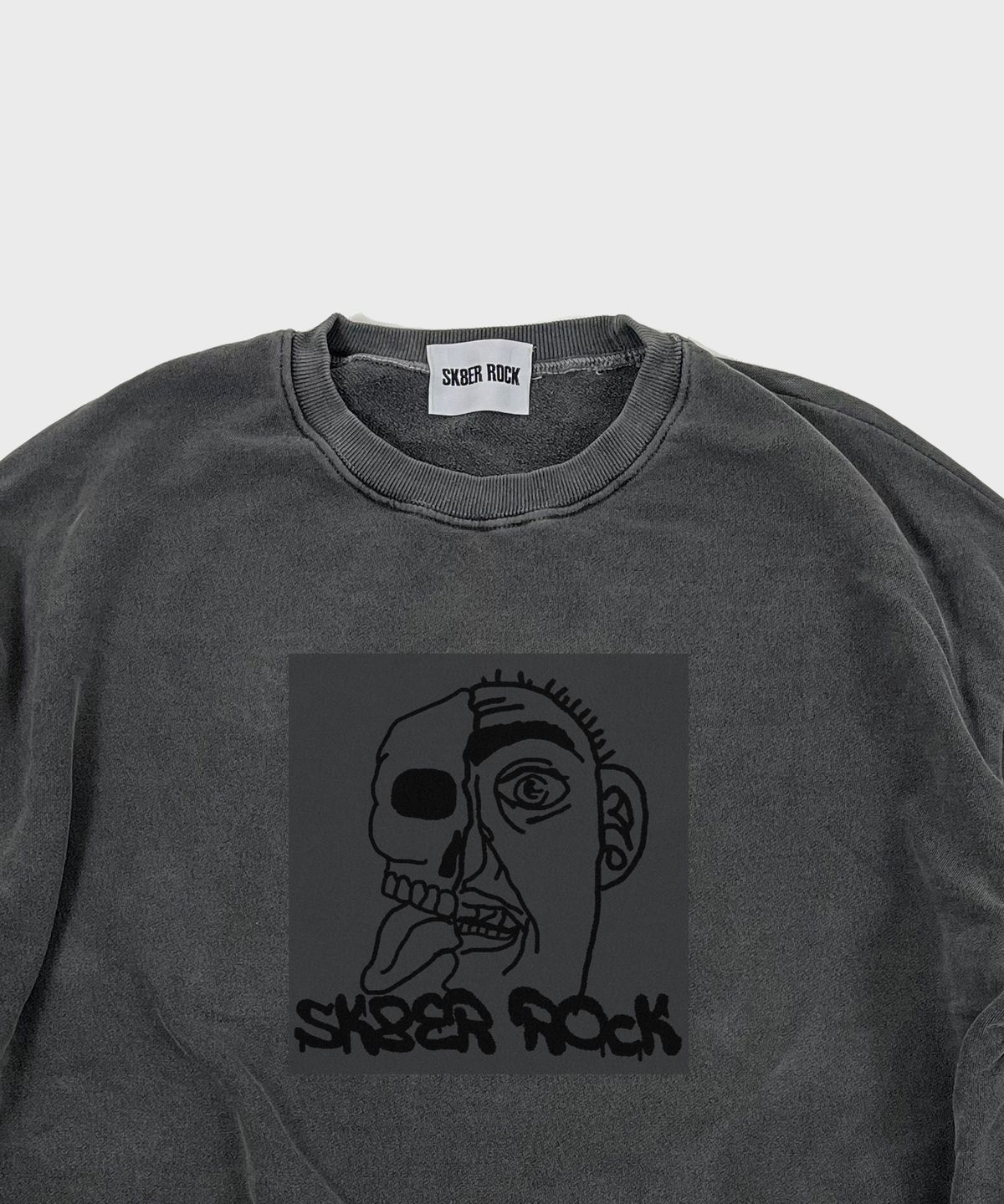 스케이터락(SK8ER ROCK) Drawing Graffiti Pigment Sweatshirt Dark gray