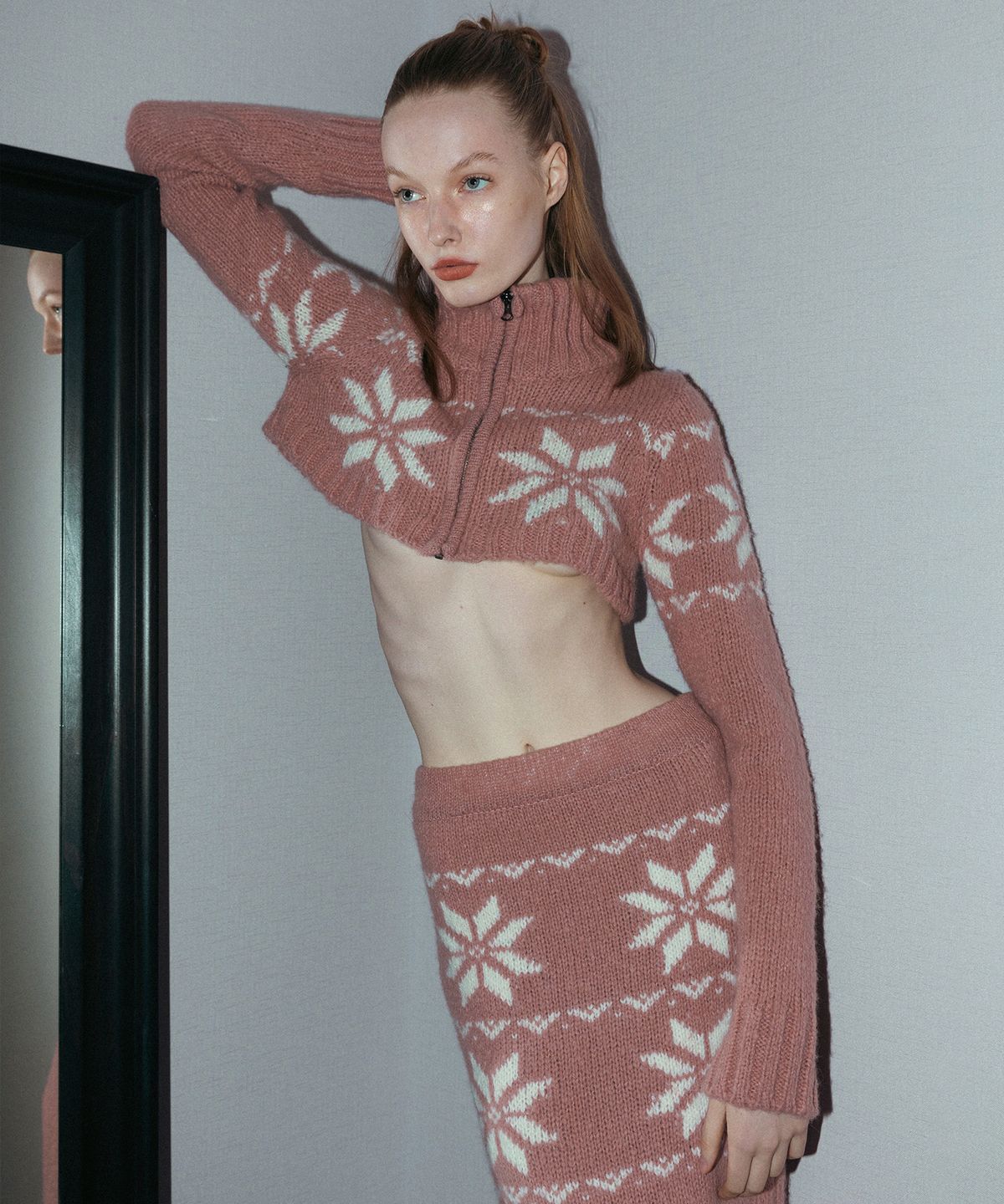 스컬프터(SCULPTOR) Nordic Underboob Zip-up Pink
