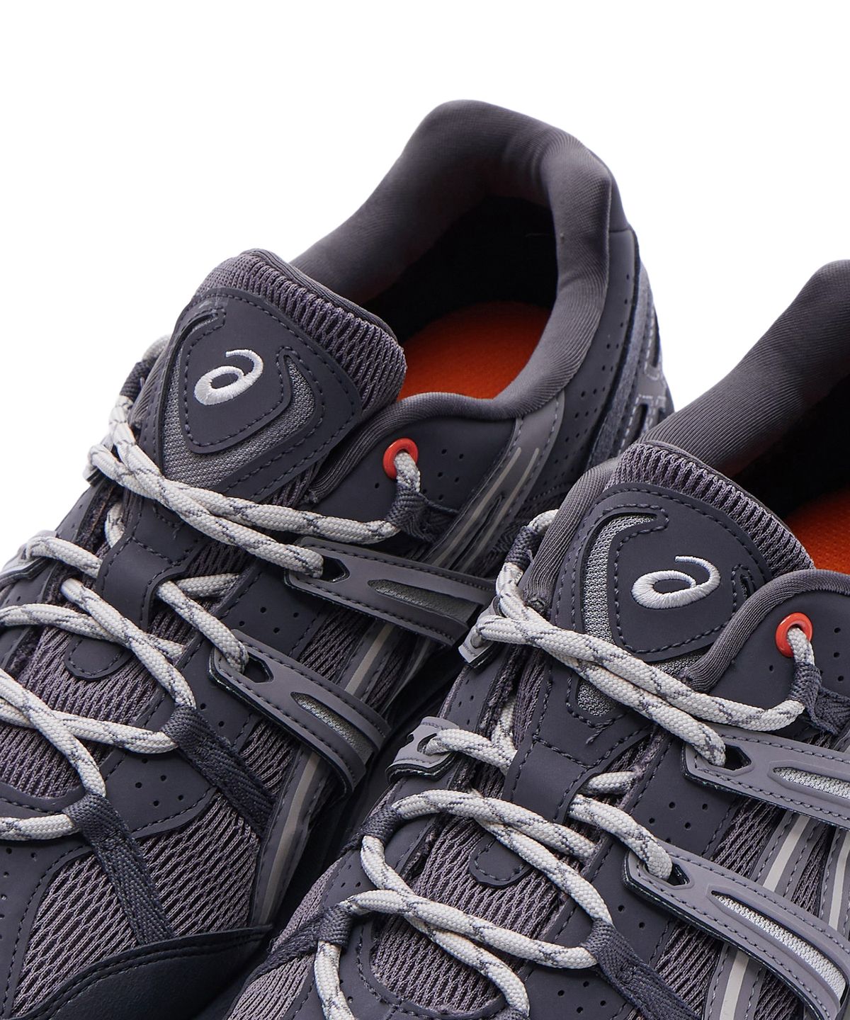 아식스(ASICS) 젤-소노마 15-50 GTX - 옵시디언 그레이:클레이 그레이 / 1201A643-020