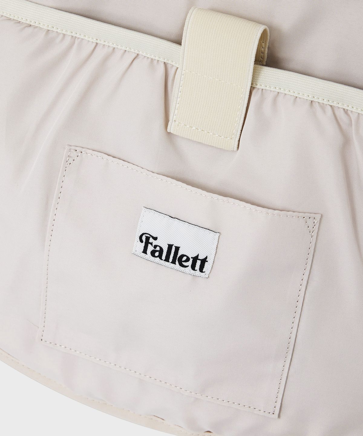 팔렛(FALLETT) 크랙 레더 문백 아이보리