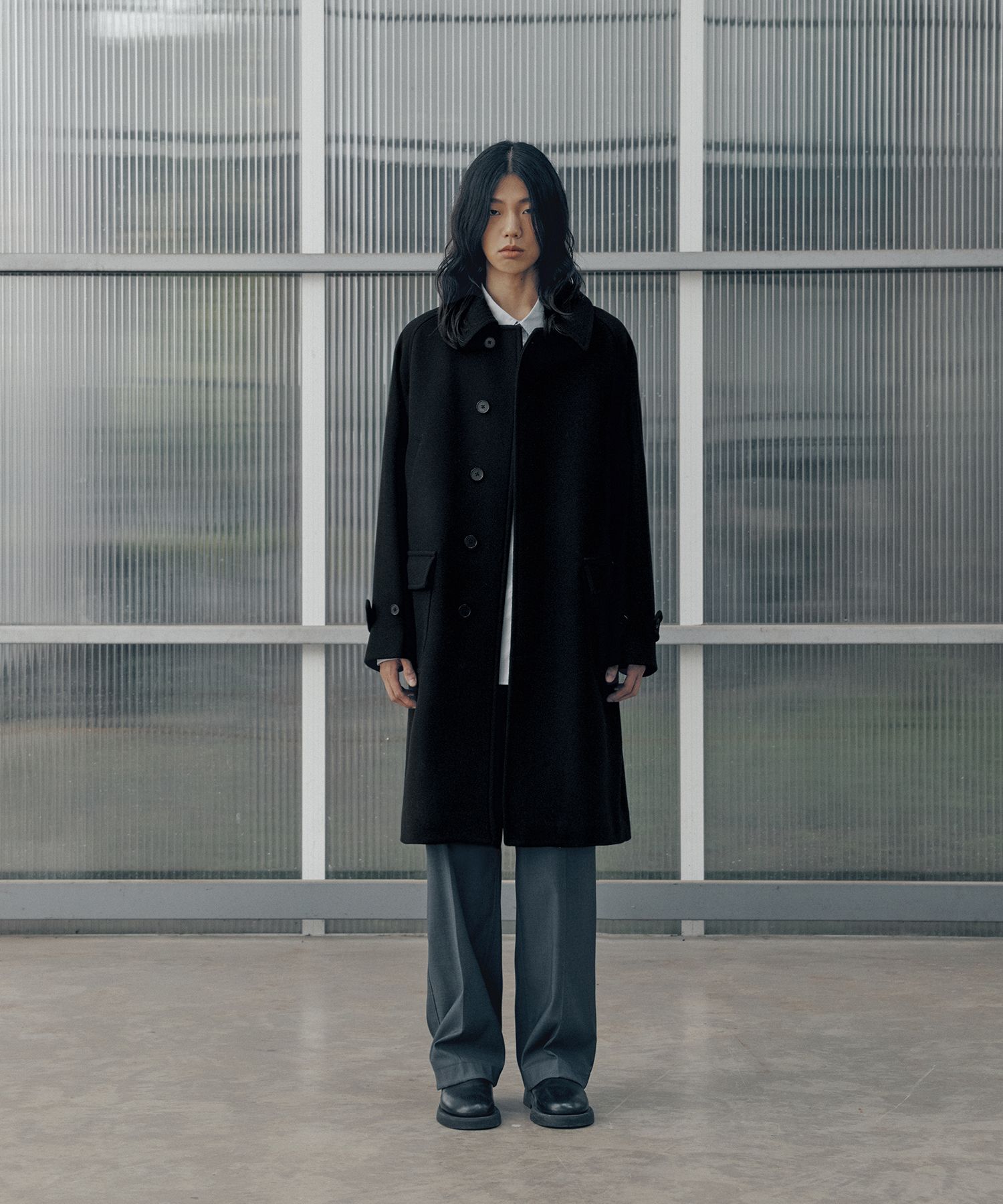 MUSINSA公式 | ANOTHER OFFICE Voyager Balmacaan Coat (Black)