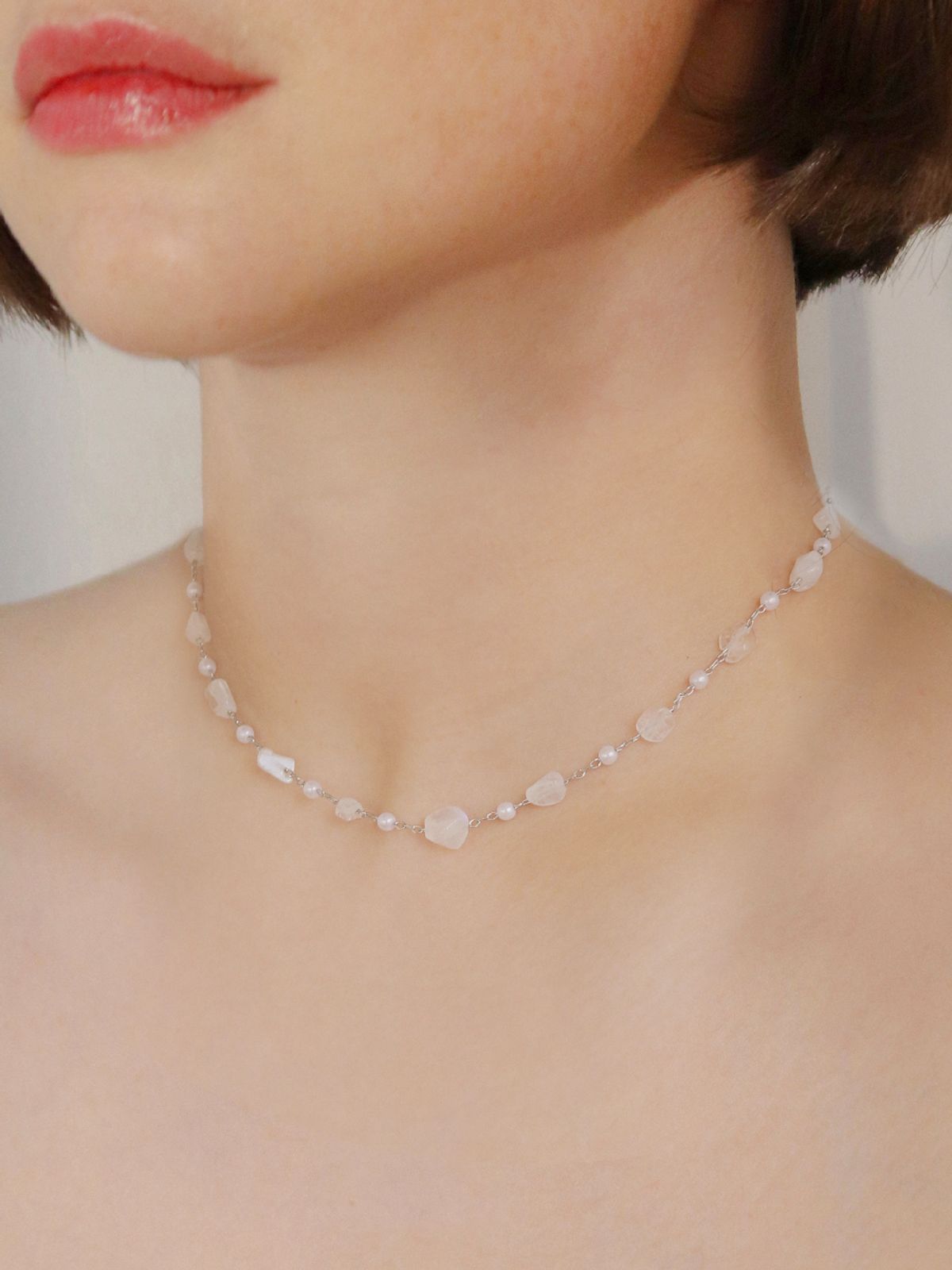 리타모니카(RITA MONICA) White Pebble Necklace