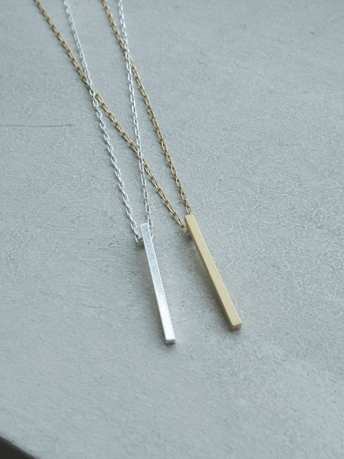 리타모니카(RITA MONICA) Simple Bar Necklace