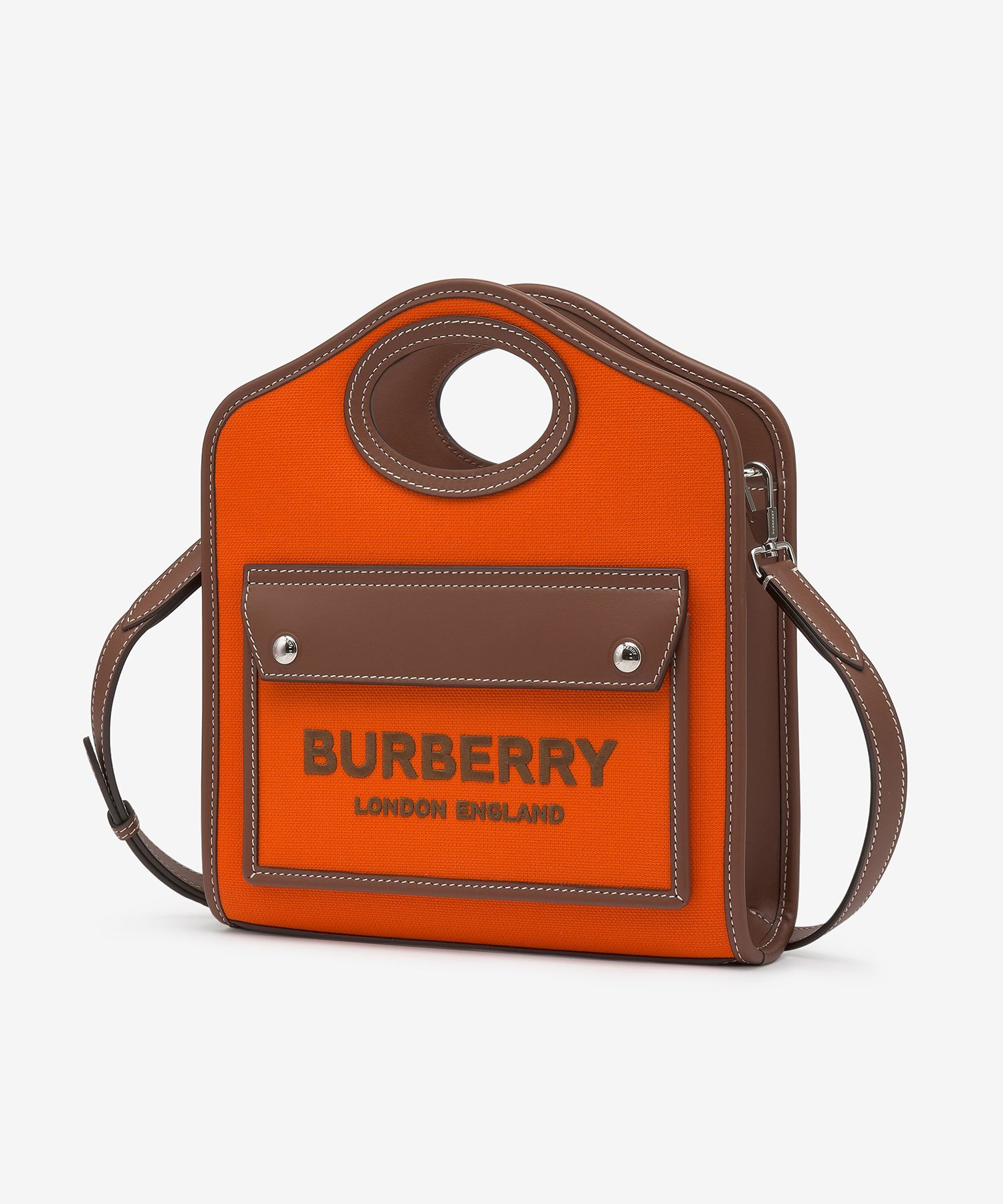 ☆韓国の人気☆【BURBERRY】☆Mini Two-toneトートバッグ☆ Burberry - Mini Two-tone Canvas and Leather Pocket Bag | HBX