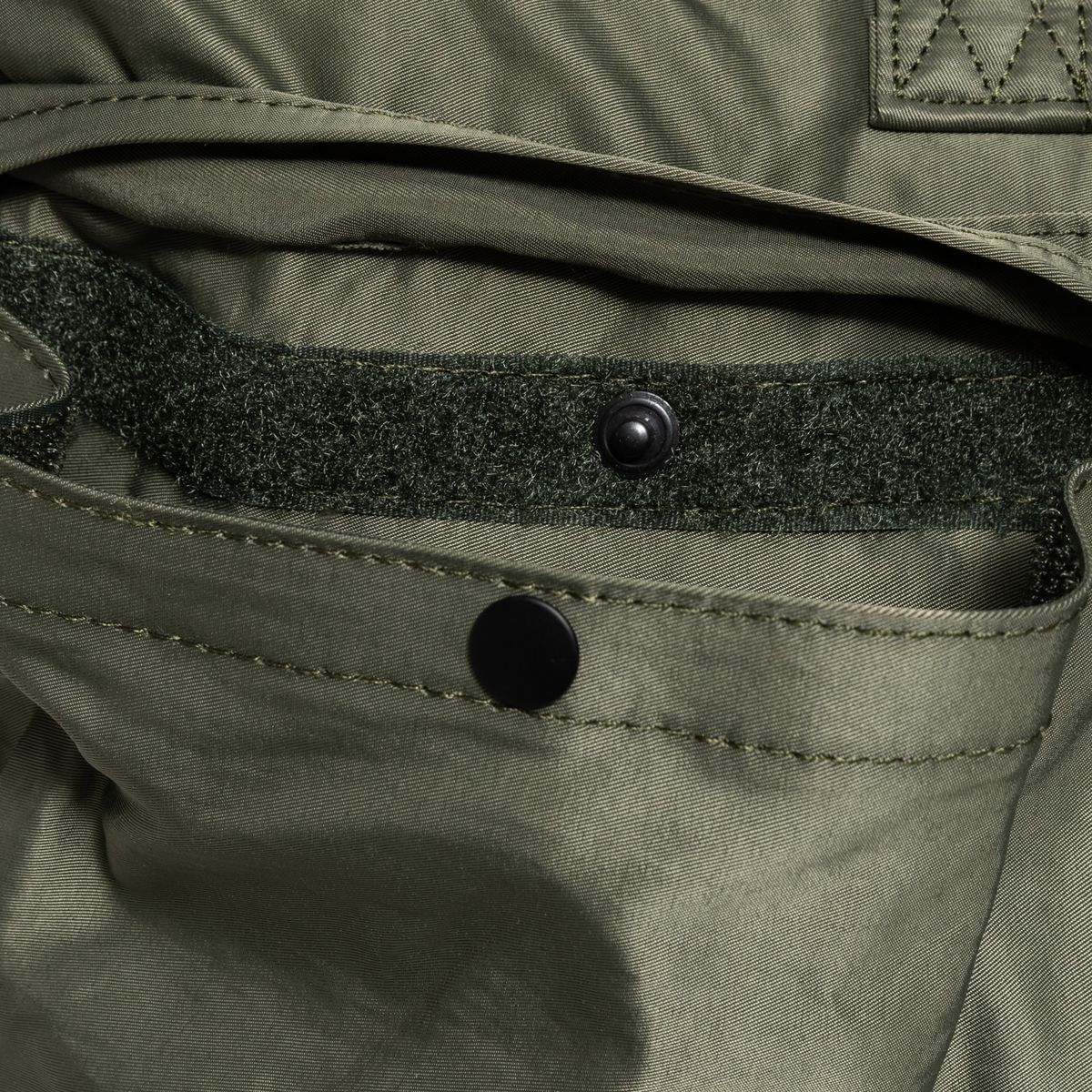 카네이테이(KANEITEI) ROME HELMET BAG M (OLIVE DRAB) / RECYCLED