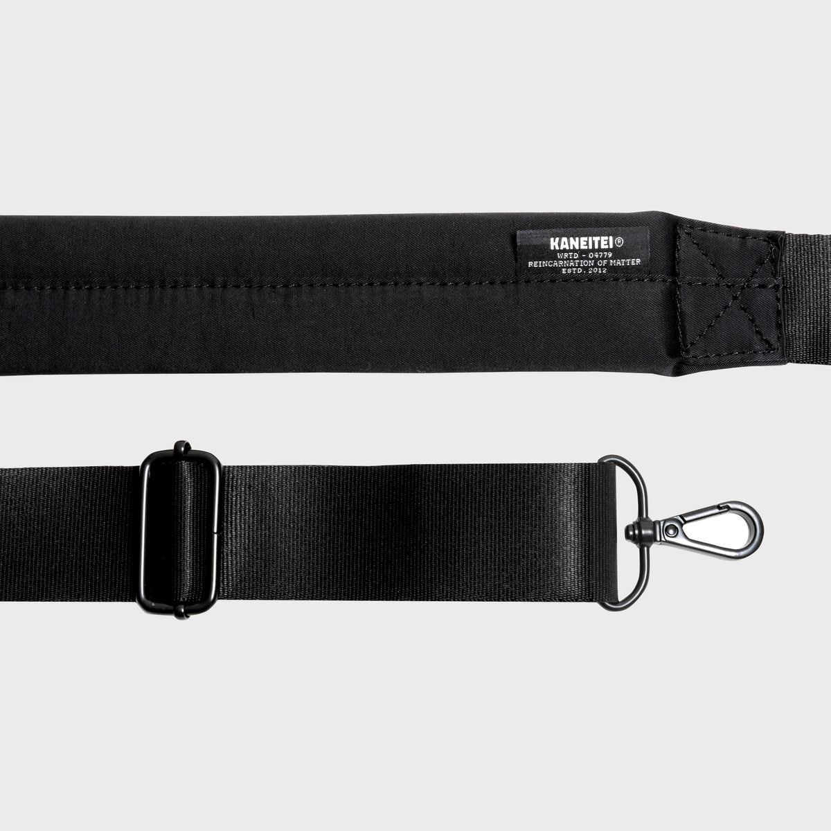 카네이테이(KANEITEI) ROME HELMET BAG M (BLACK) / RECYCLED