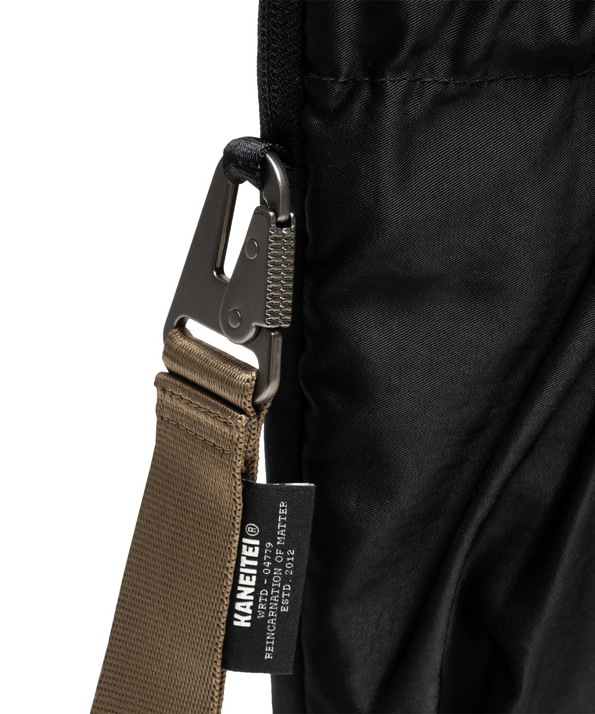 카네이테이(KANEITEI) NAPOLI LAPTOP POUCH (BLACK) / RECYCLED