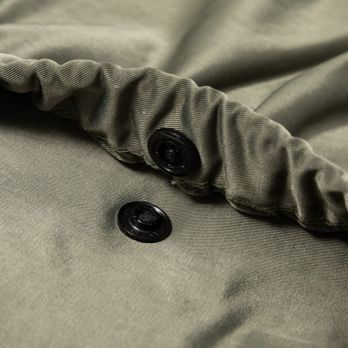 카네이테이(KANEITEI) NAPOLI LAPTOP POUCH (OLIVE DRAB) / RECYCLED