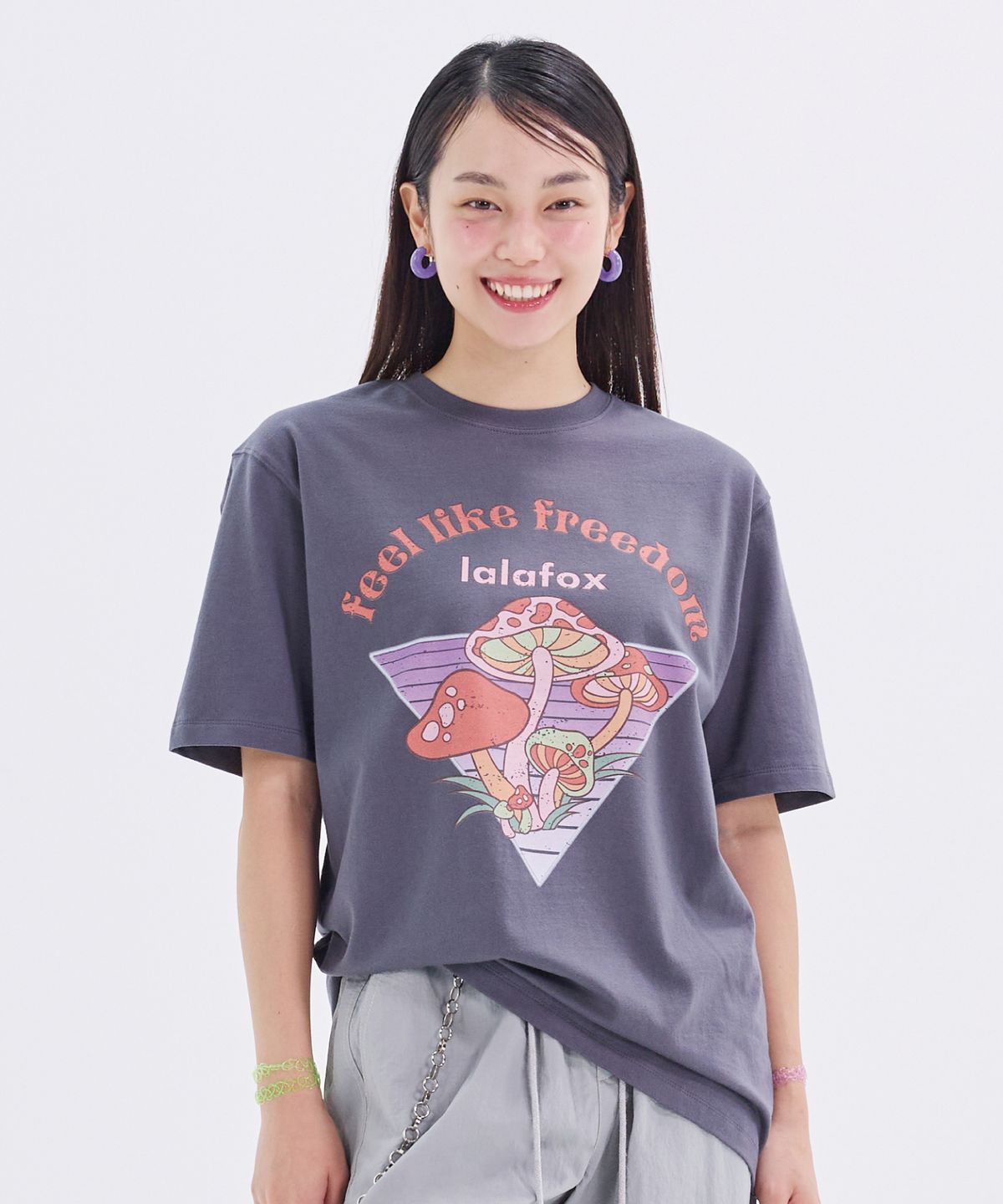 라라폭스(LALAFOX) MUSHROOM OVERSIZED T-SHIRT BN4CH002