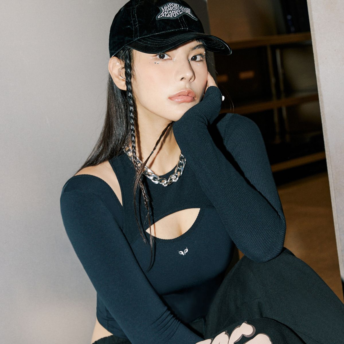 라라폭스(LALAFOX) CLOUDY CUT OUT T-SHIRT BN3CL002