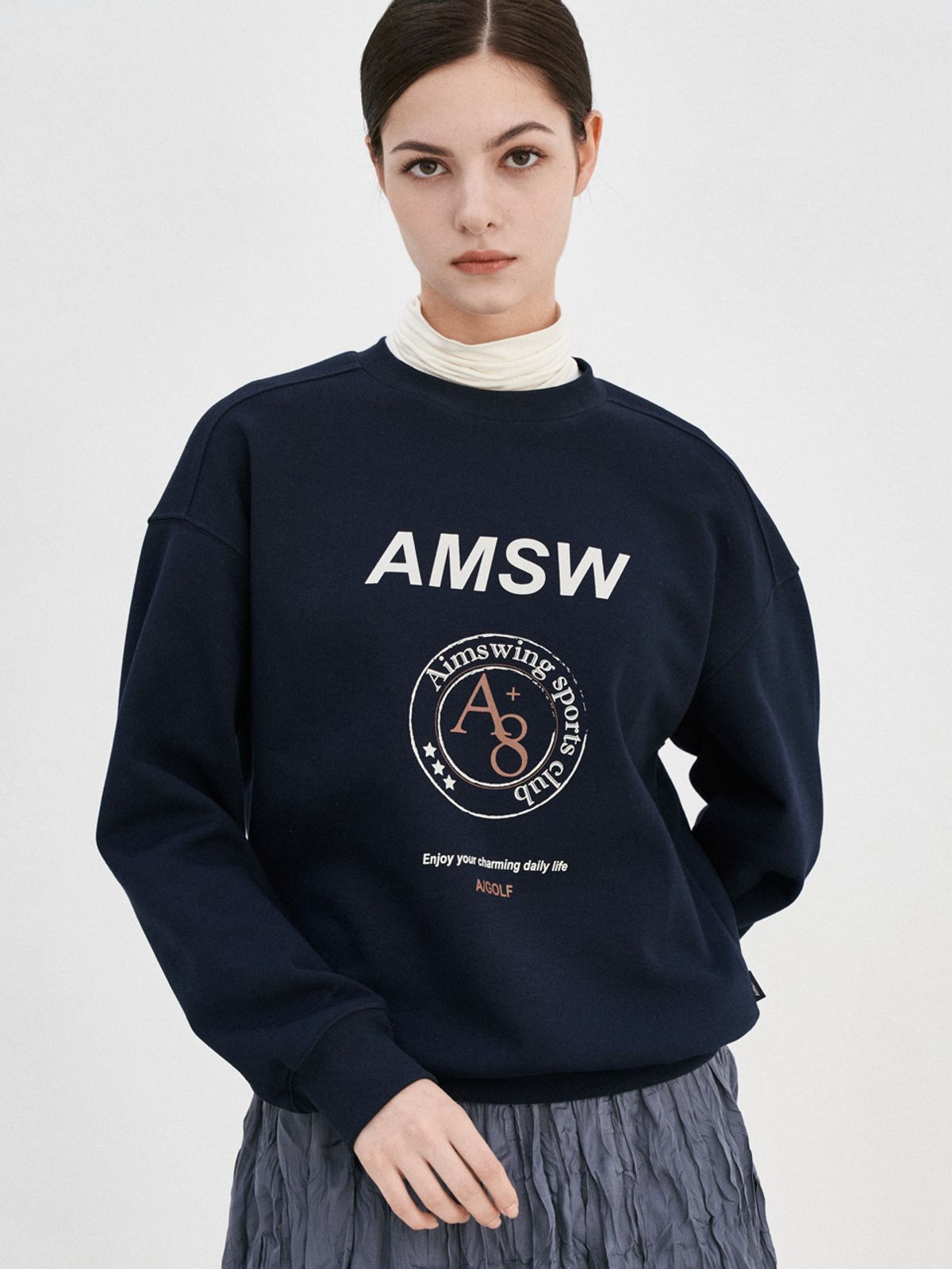 에임스윙(AIMSWING+8) 시그니처 로고 스웻셔츠(네이비)