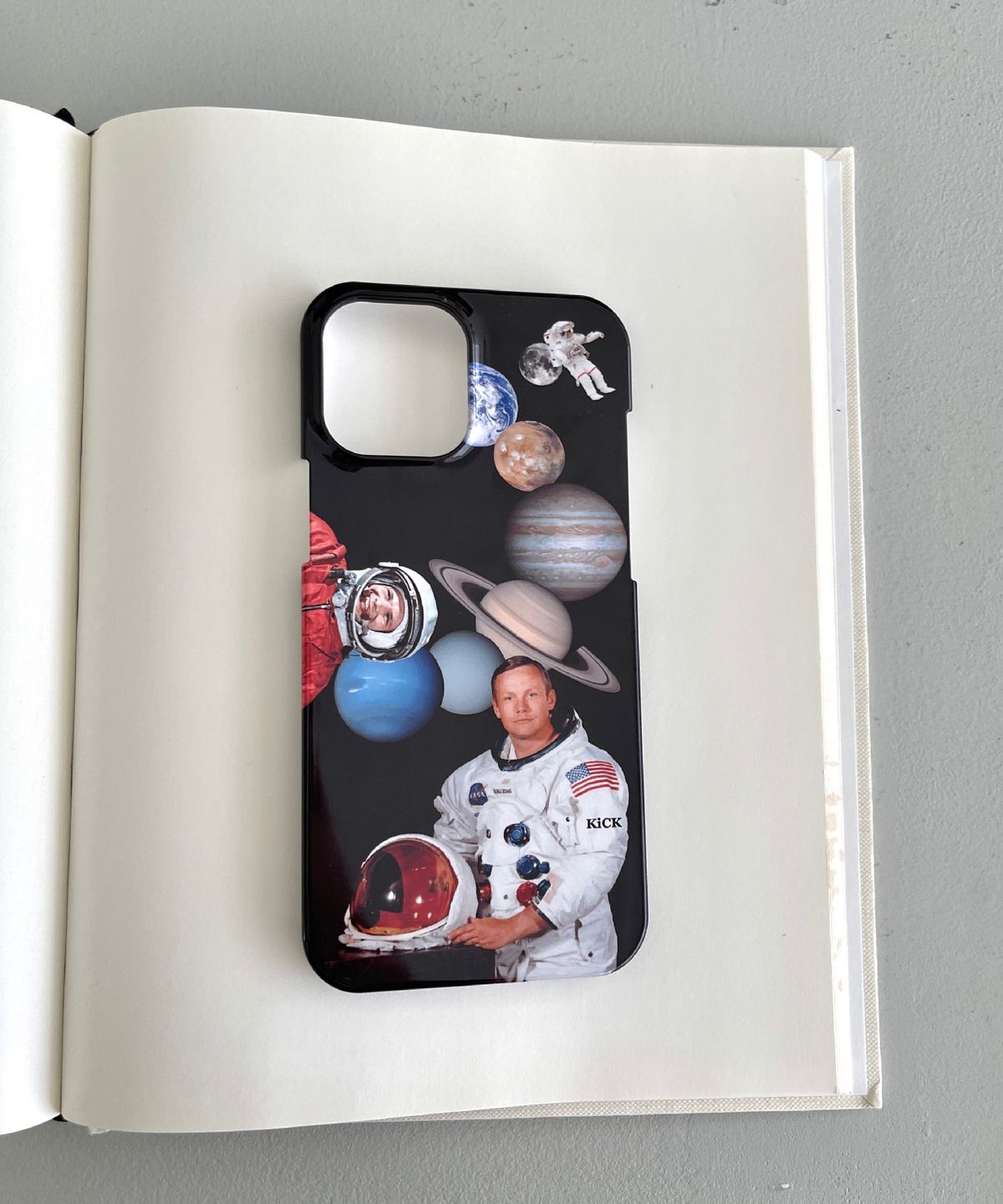 킥(KICK) Great leap hard case