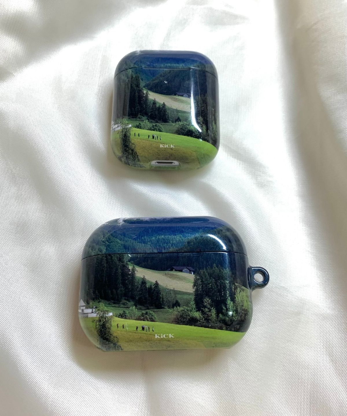 킥(KICK) Garden airpod case