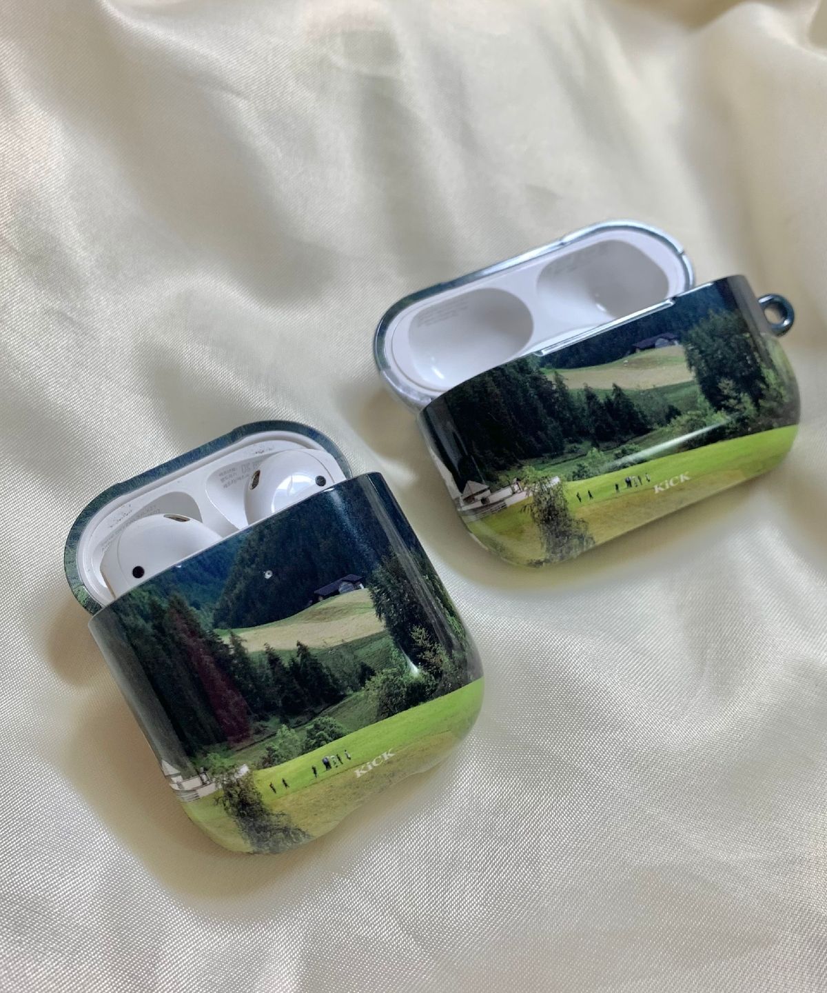 킥(KICK) Garden airpod case
