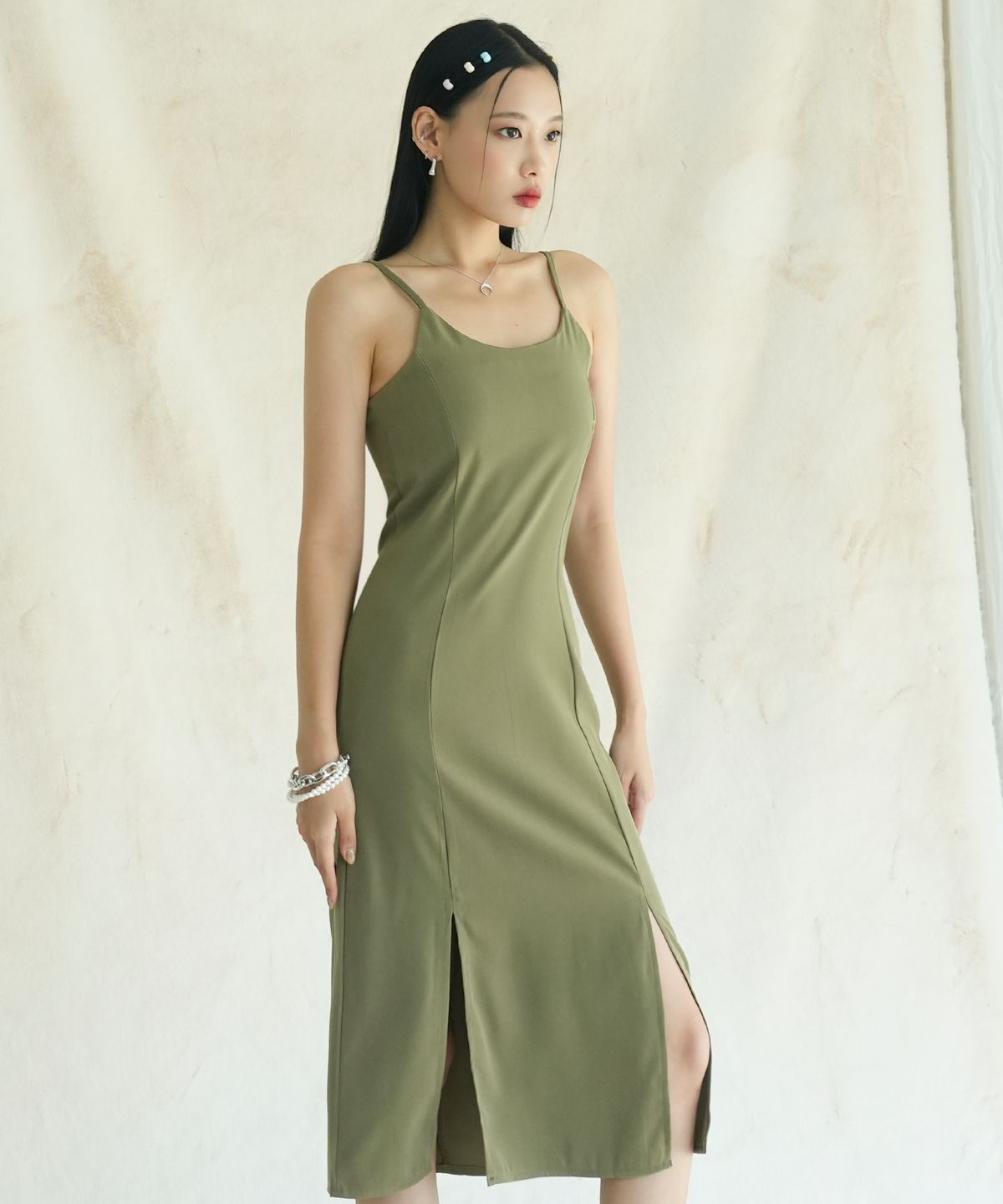 어반드레스(AVANDRESS) Modern Sleeveless Dress MOCA