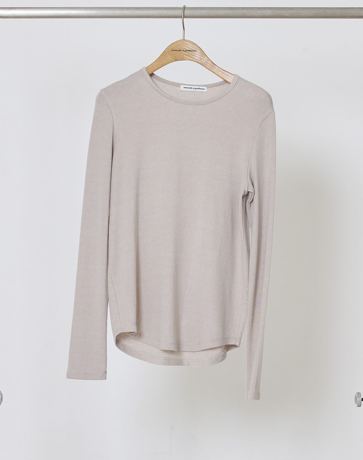 마누엘 에 기욤(MANUELLE ET GUILLAUME) Wool jersey sleek neck top warm beige