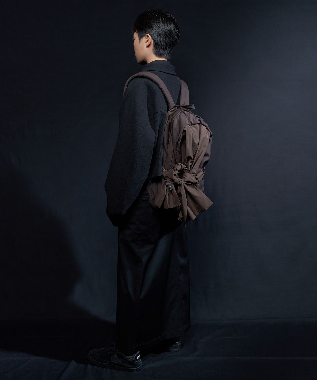 이우가마카라스(IUGAMAKARAS) Knotted Backpack (Brown)