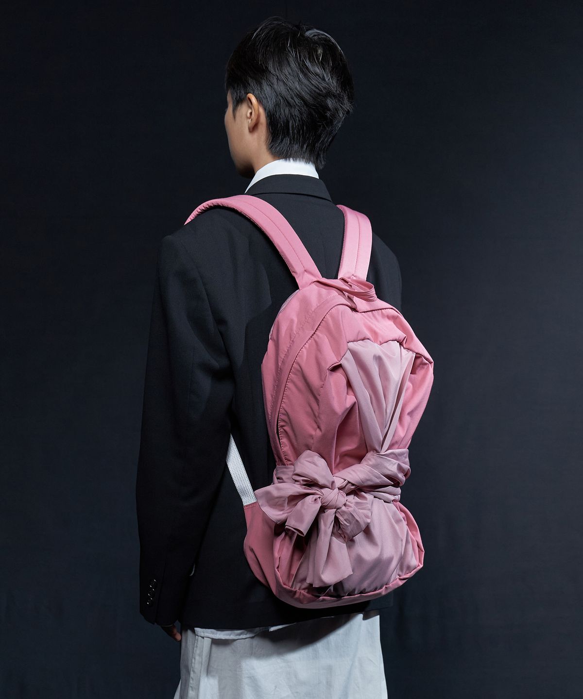 이우가마카라스(IUGAMAKARAS) Knotted Backpack (Old Pink)