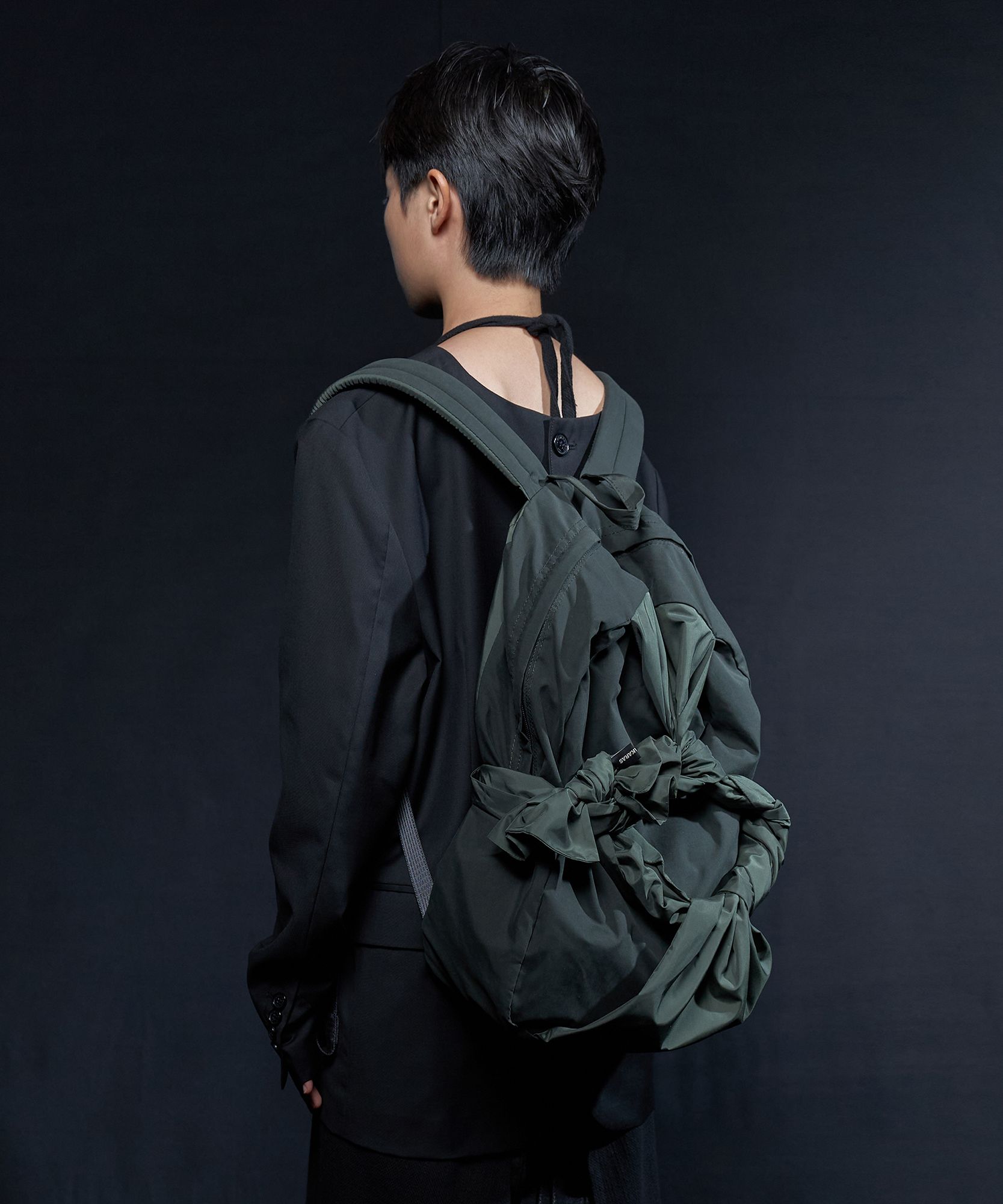 日本未入荷☆Knotted Backpack/全5色/IUGAMAKARAS Knotted Backpack (Glossy-Black) - IUGAMAKARAS | 60% - Asian