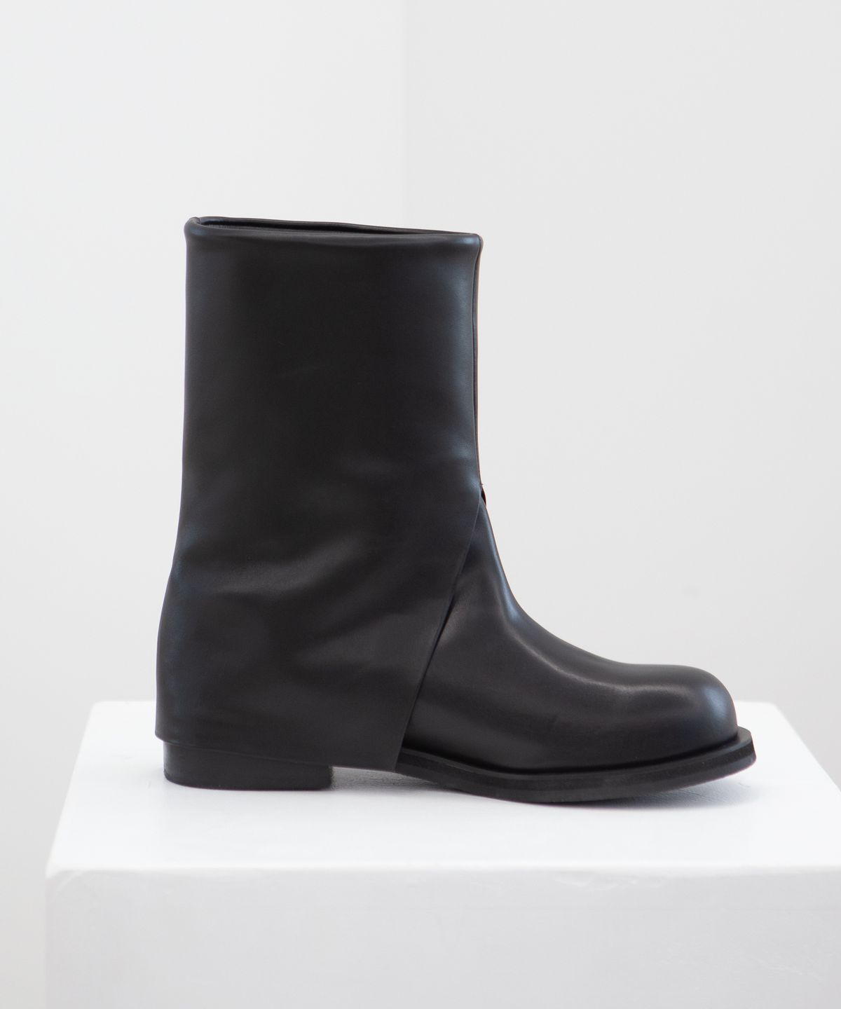트윗비피(TWVP) MOON WARMER  ANKLE BOOTS 22F02BK 문 워머 앵클부츠