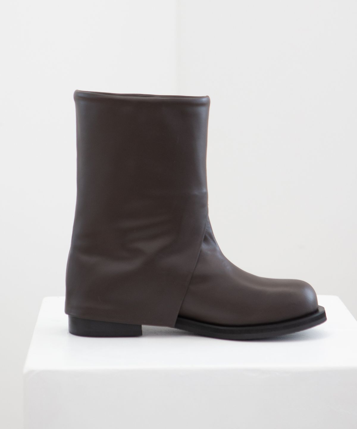 트윗비피(TWVP) MOON WARMER  ANKLE BOOTS 22F02BR 문 워머 앵클부츠