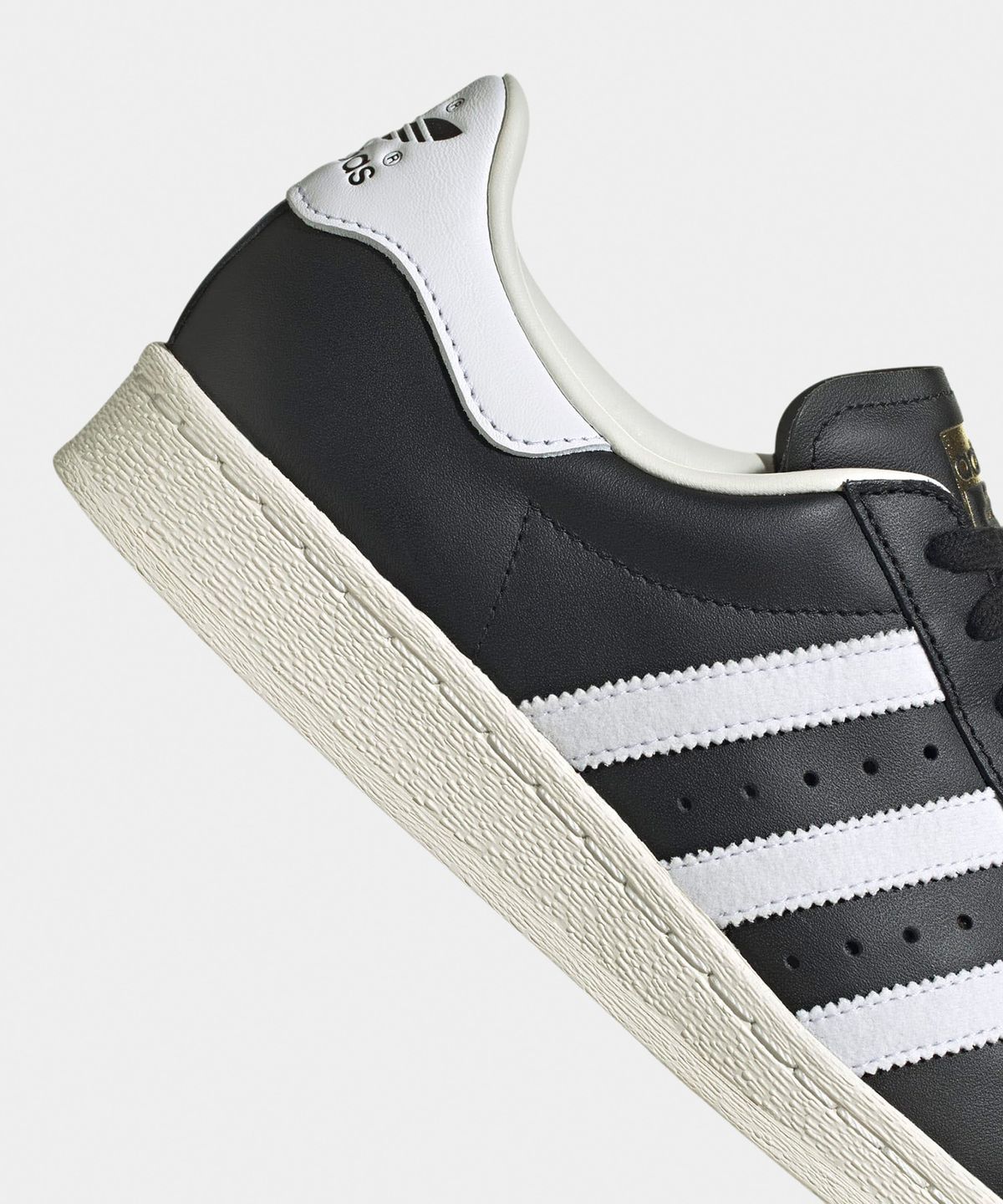 아디다스(ADIDAS) 슈퍼스타 82 - 블랙:화이트 / IE4195