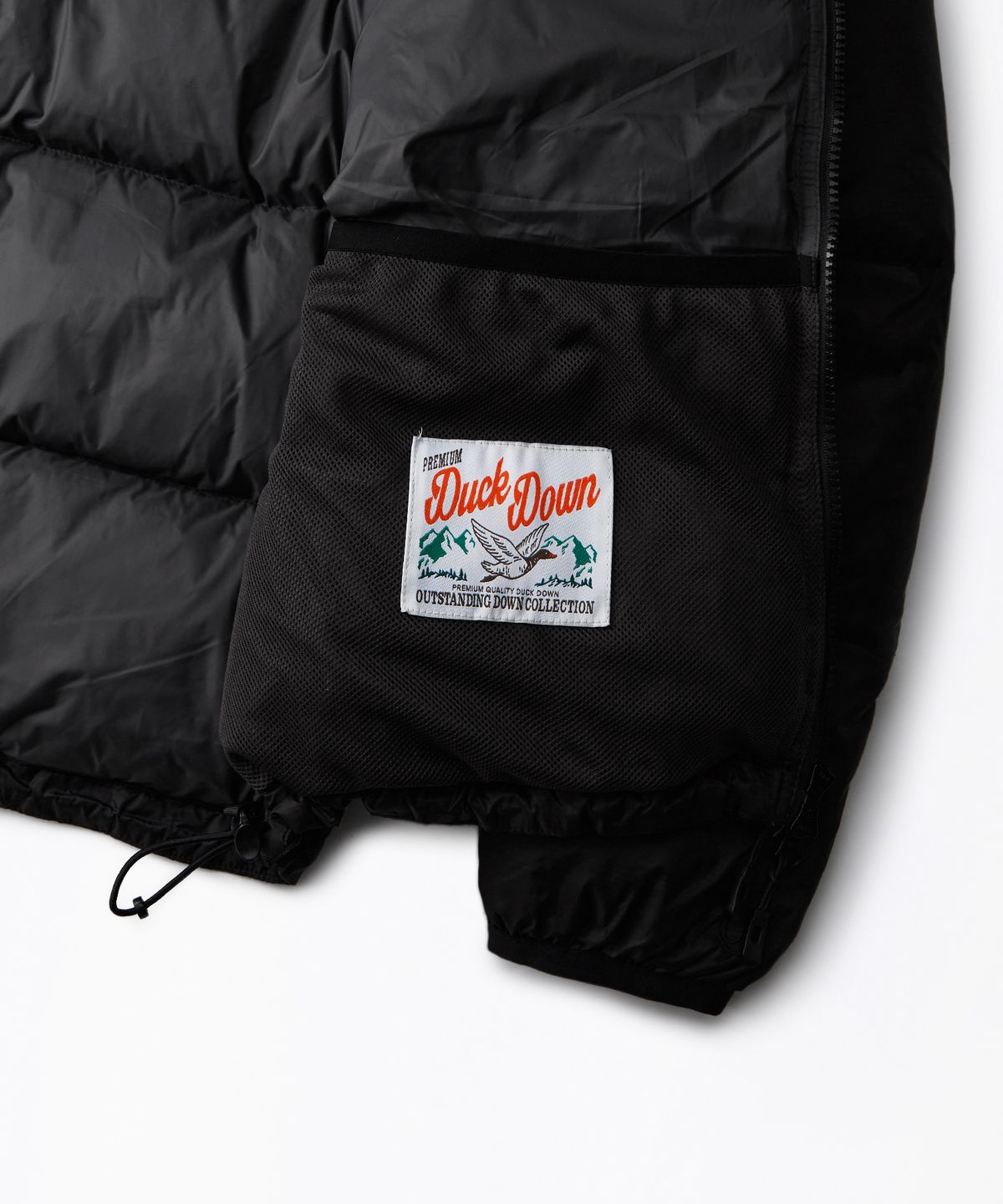 아웃스탠딩(OUTSTANDING) MOUNTAIN DOWN PARKA_BLACK