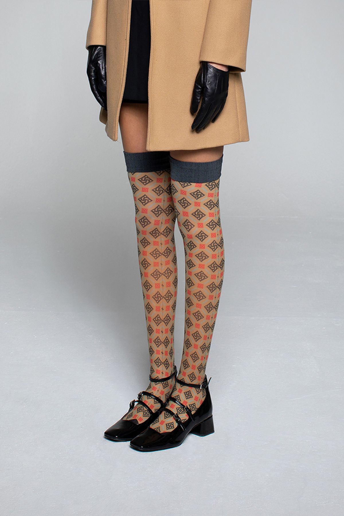 로맨틱타이거(ROMANTIC TIGER) RR Beige knee high stockings