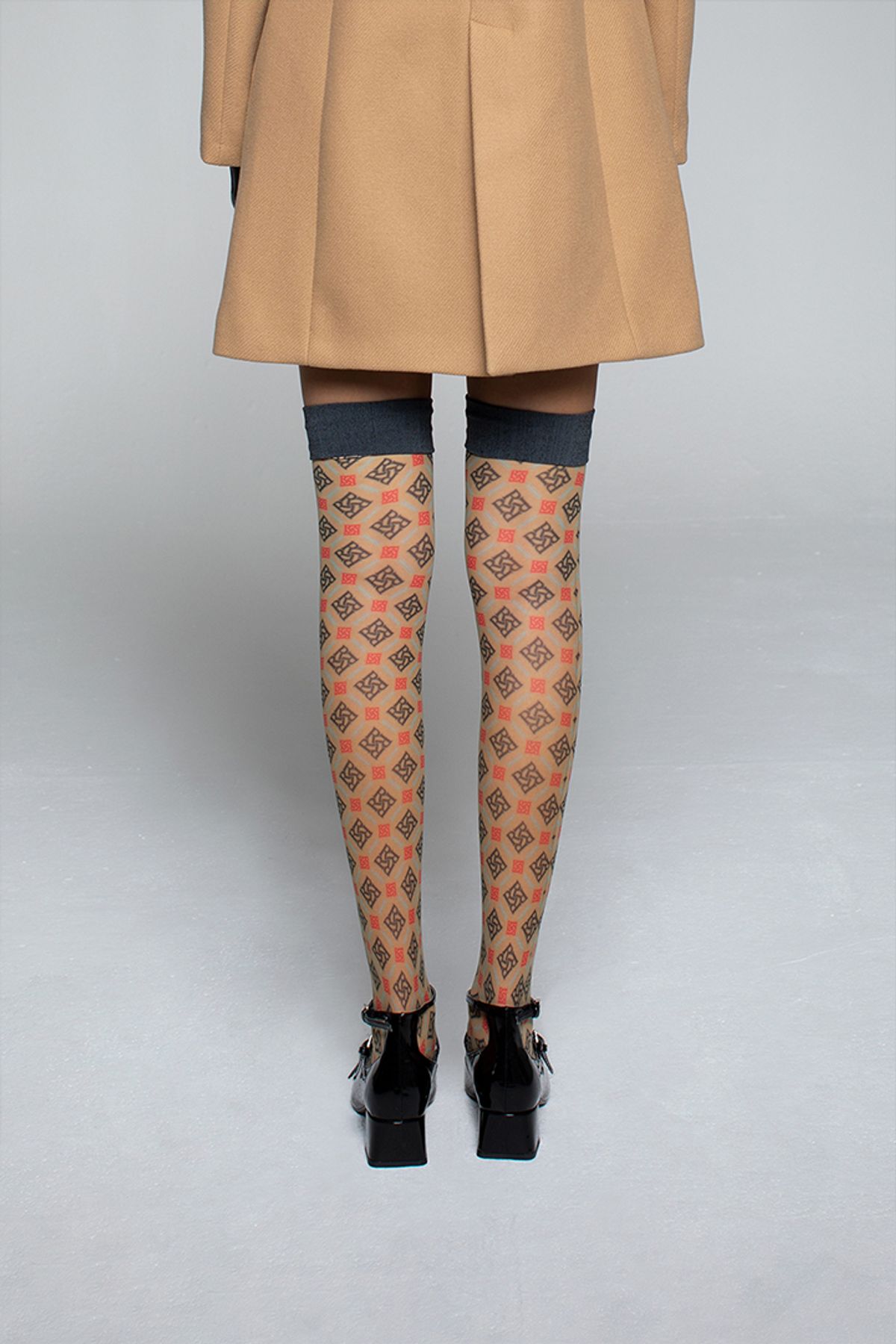 로맨틱타이거(ROMANTIC TIGER) RR Beige knee high stockings