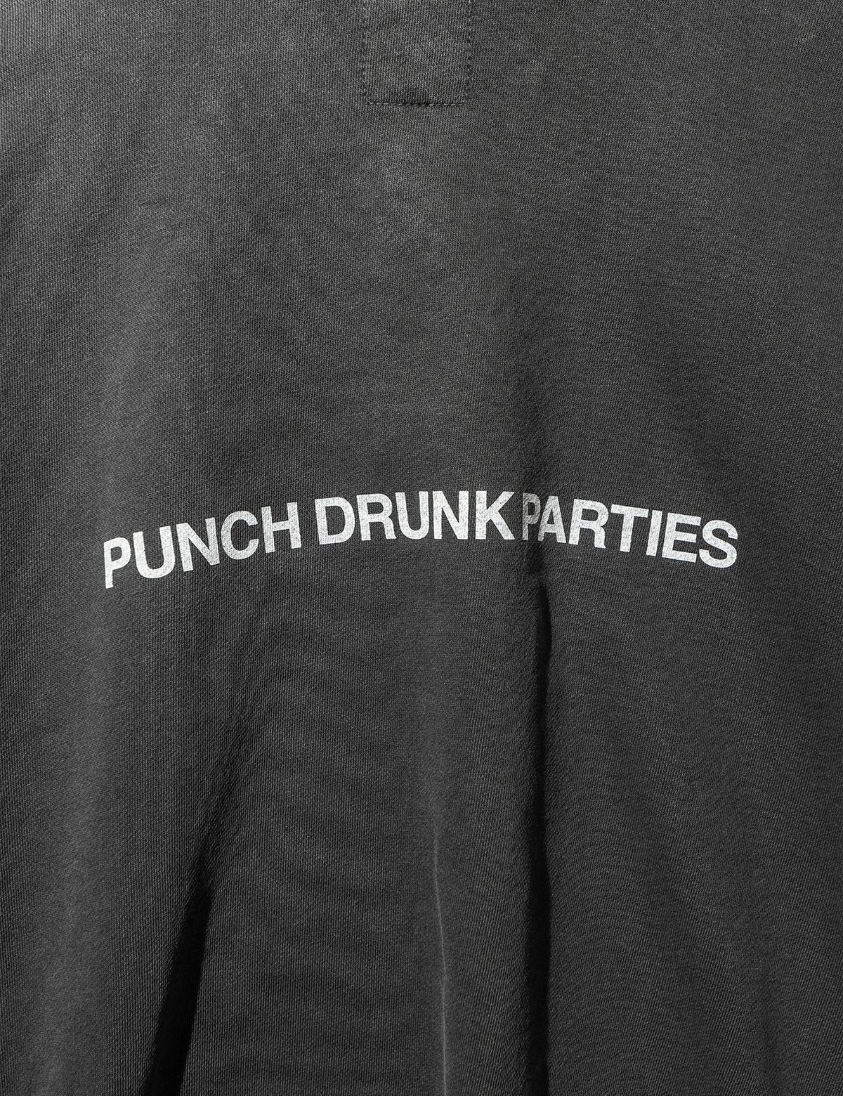 펀치드렁크파티즈(PUNCH DRUNK PARTIES) Circle Logo Garment Dyed Hoodie (CHARCOAL)