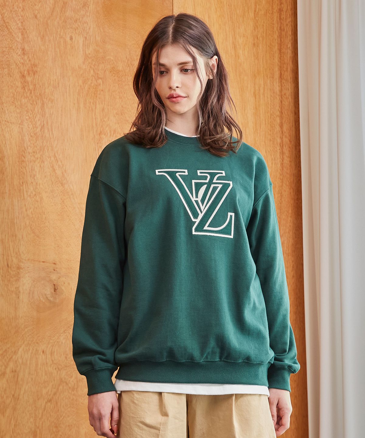 바잘(VARZAR) VZ 아플리케 맨투맨 그린