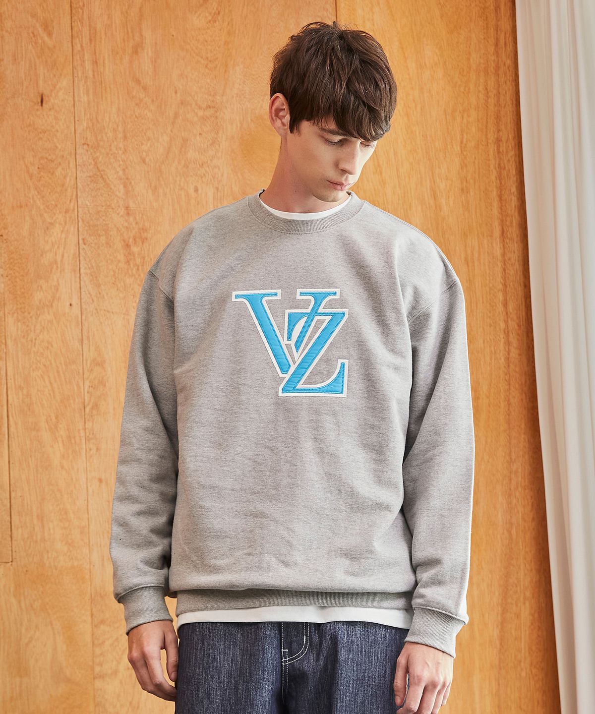 바잘(VARZAR) VZ 아플리케 맨투맨 그레이