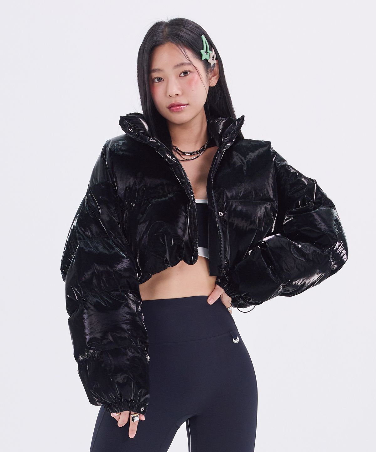 라라폭스(LALAFOX) GLOSSY CROPPED GOOSE DOWN JACKET BN4NK002