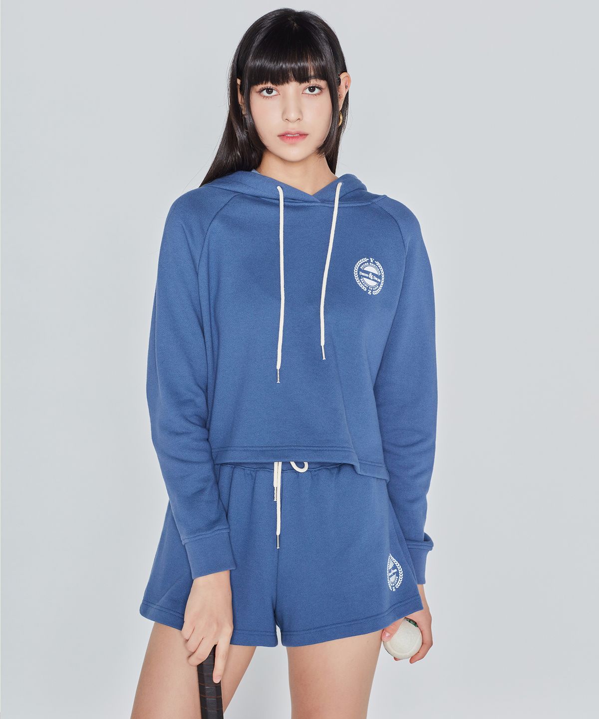 데이브앤데이즈(DAVE&DAZE) CROP HOODIE (BLUE)