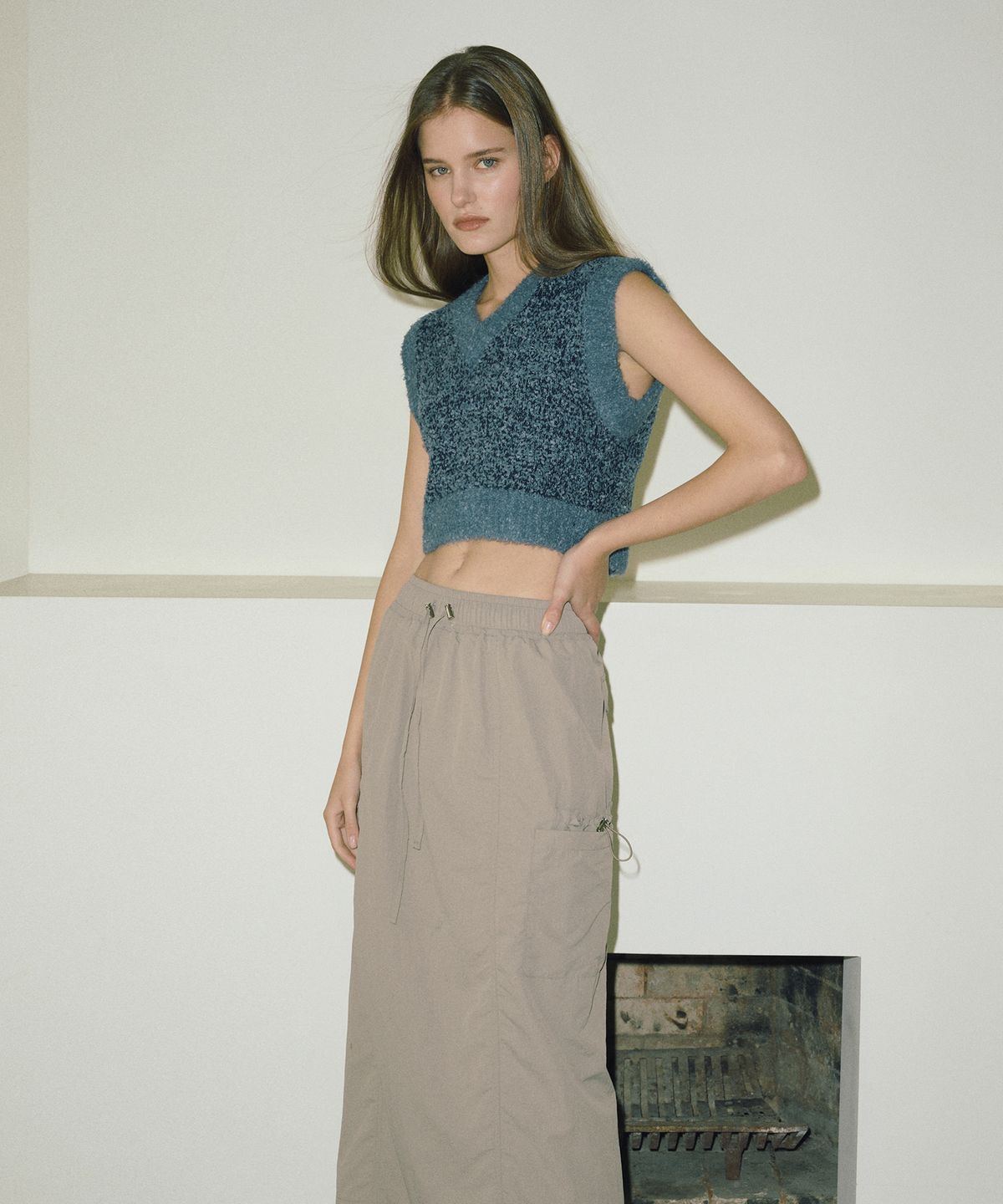 에트몽(ETMON) Color Blend Crop Knit Vest  Blue