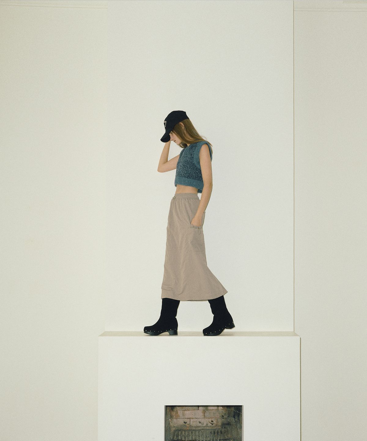 에트몽(ETMON) Color Blend Crop Knit Vest  Blue