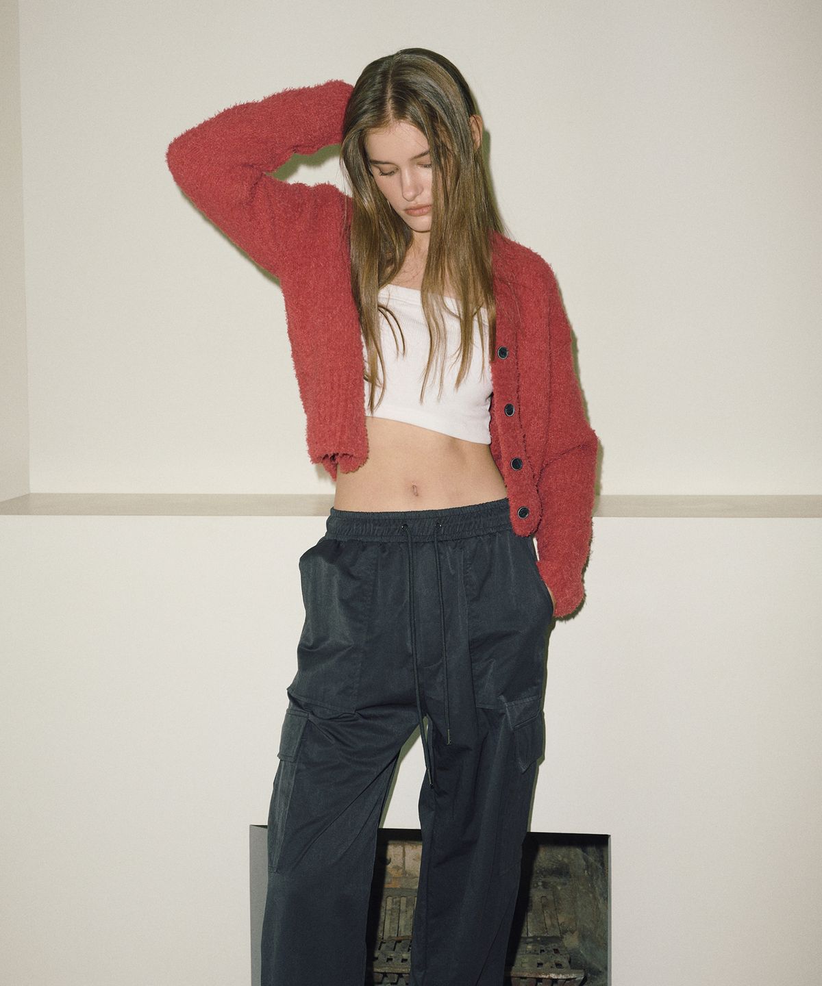 에트몽(ETMON) Boucle V-Neck Knit Cardigan  Crimson Red