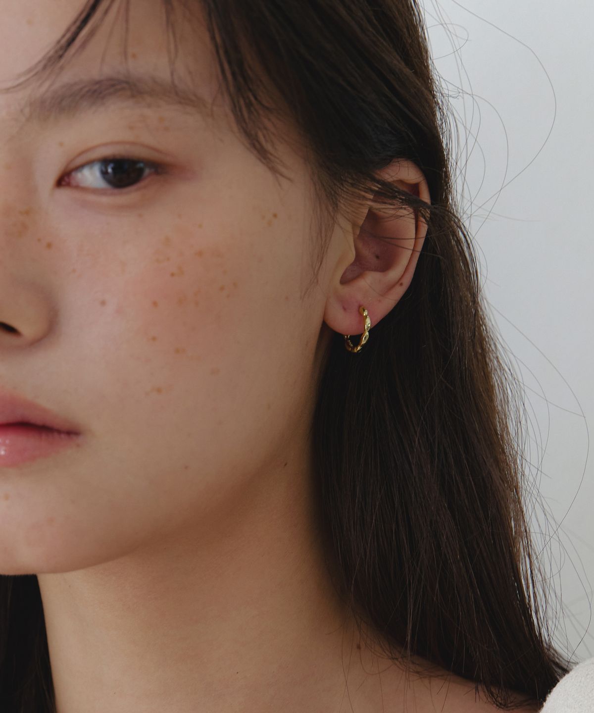 바이위켄드(BYWEEKEND) Frank gold earring