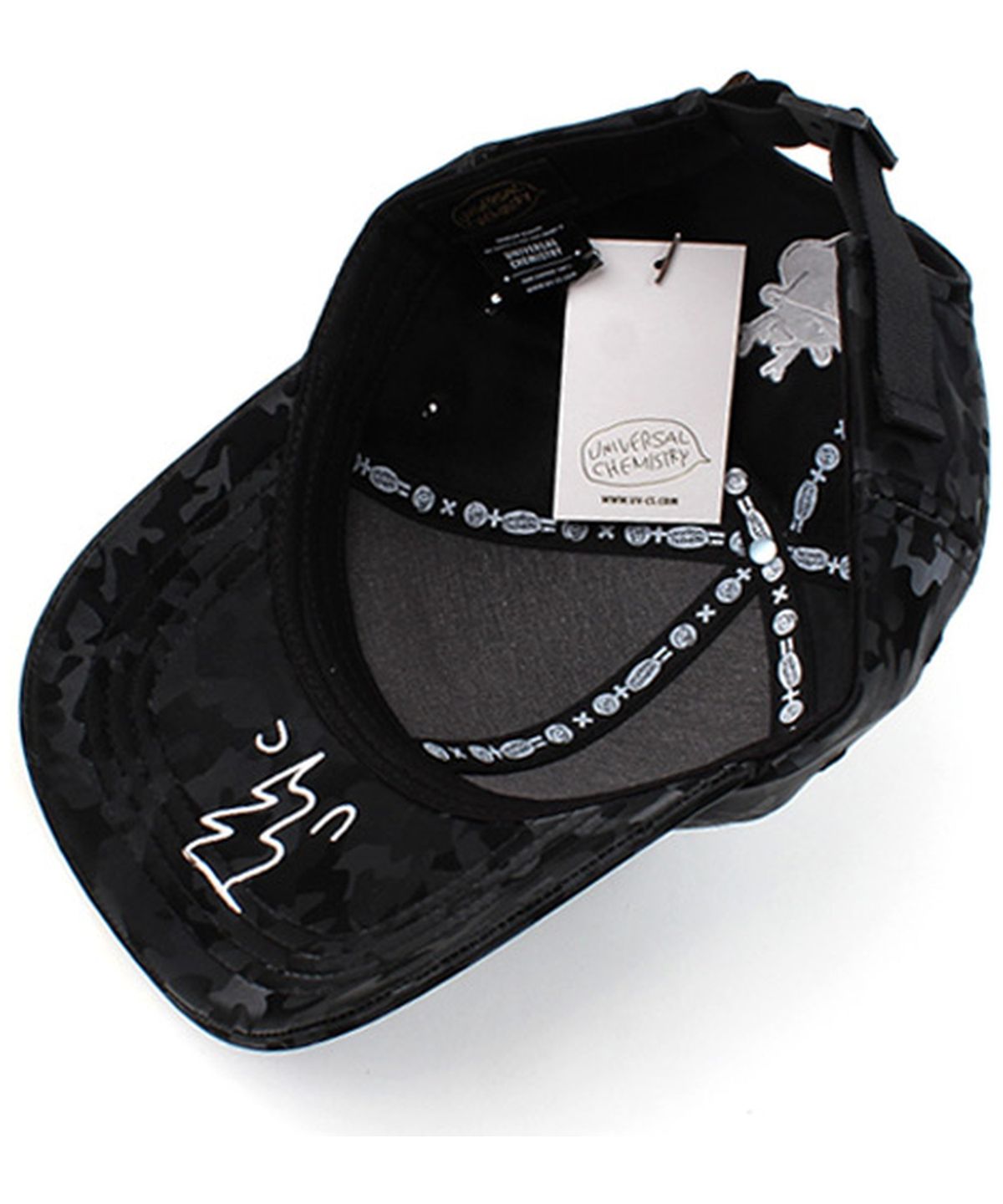 유니버셜 케미스트리(UNIVERSAL CHEMISTRY) FOREST CUBE Camo Leather Ballcap 카모가죽볼캡