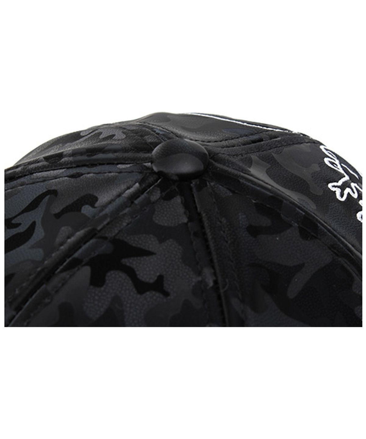 유니버셜 케미스트리(UNIVERSAL CHEMISTRY) FOREST CUBE Camo Leather Ballcap 카모가죽볼캡
