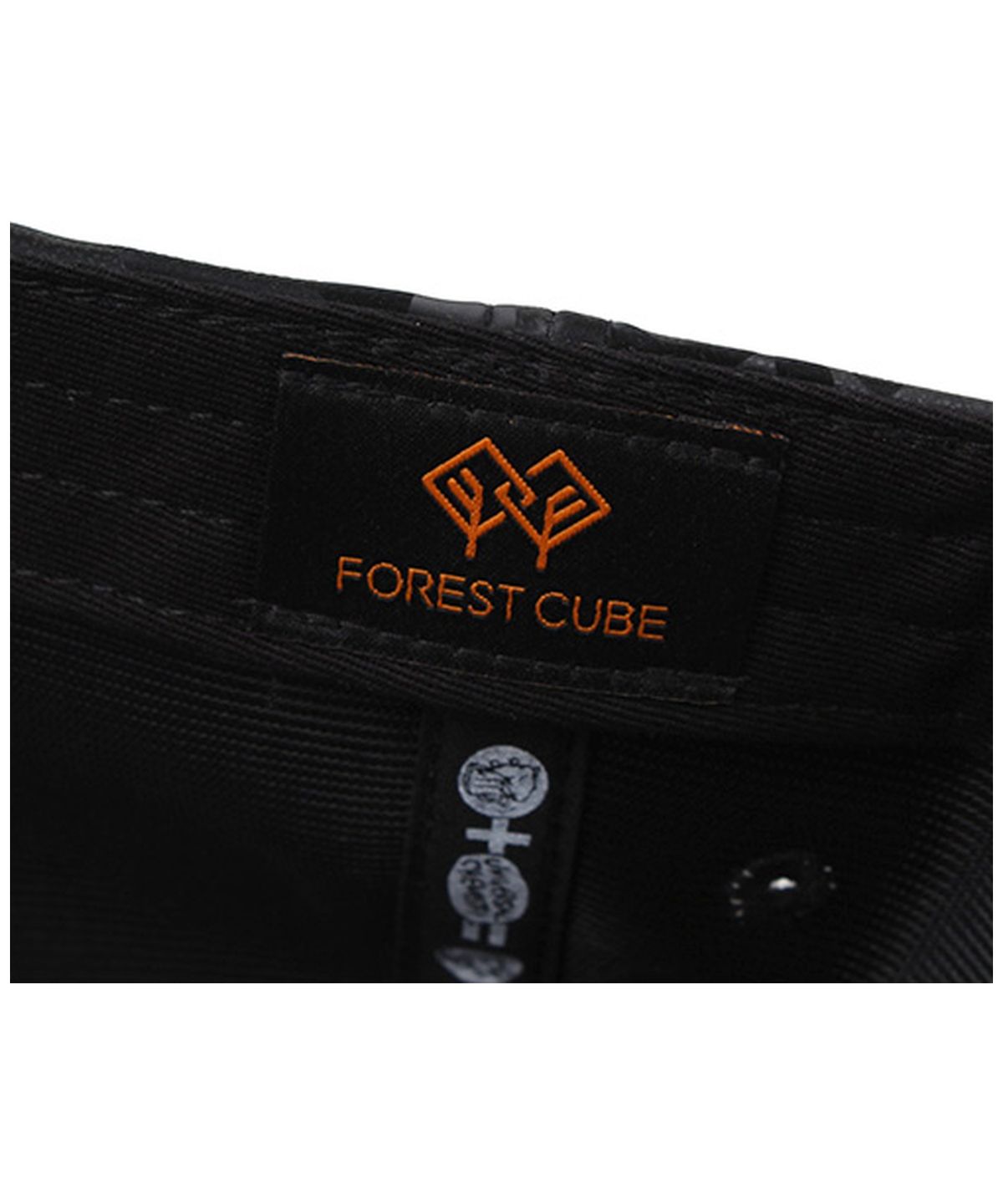 유니버셜 케미스트리(UNIVERSAL CHEMISTRY) FOREST CUBE Camo Leather Ballcap 카모가죽볼캡