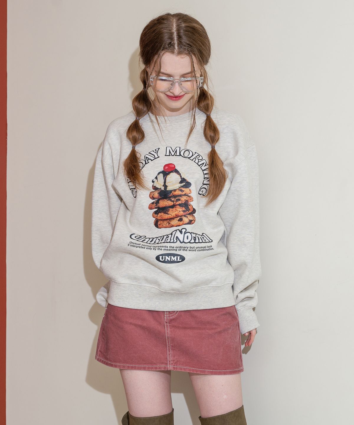 언유주얼 노말(UNUSUALNORMAL) COOKIES SWEAT SHIRT _ OATMEAL